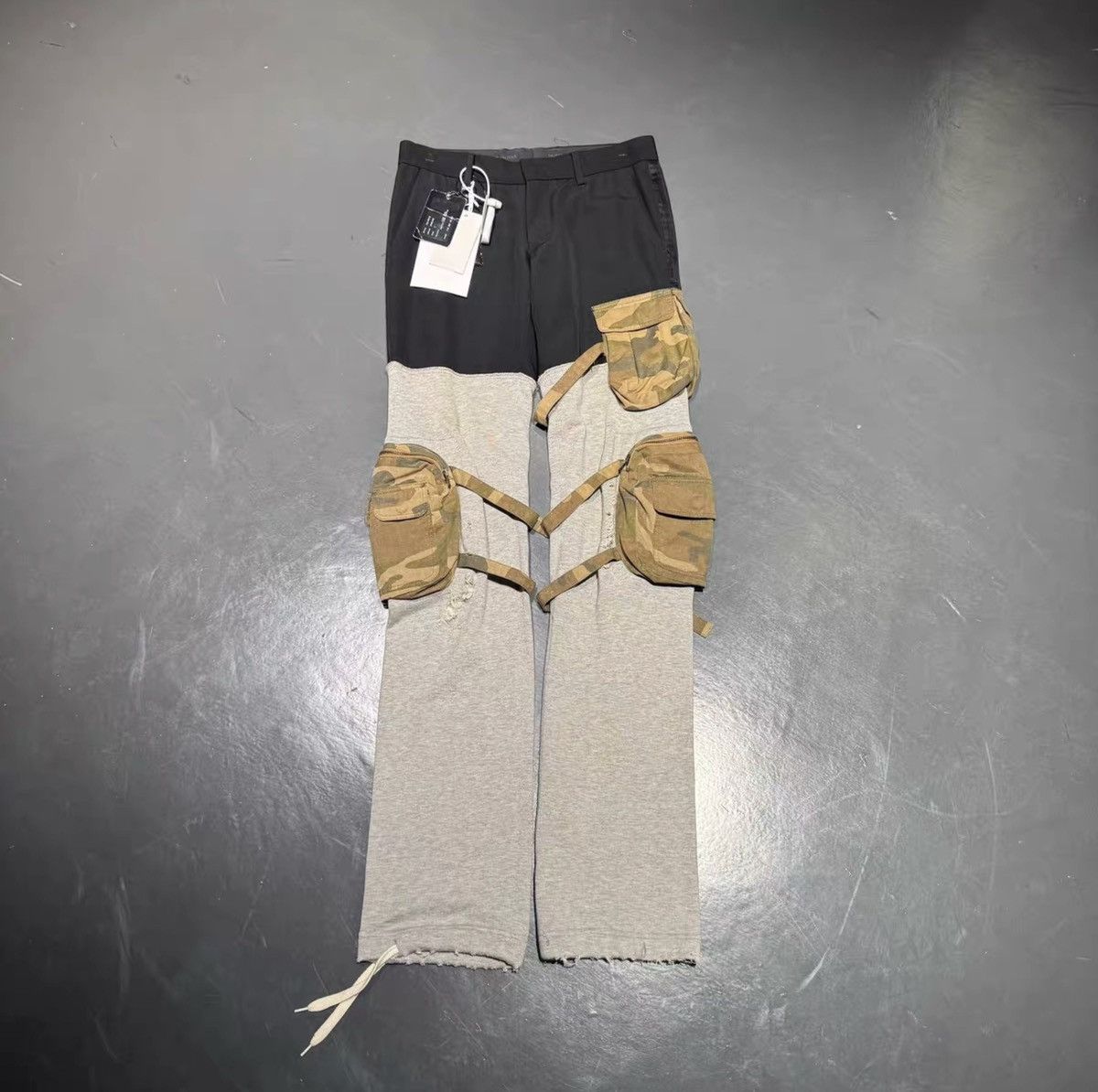 Number (N)ine Number (N)ine 05aw cargo pants Size US 30 / EU 46 - 1 Thumbnail