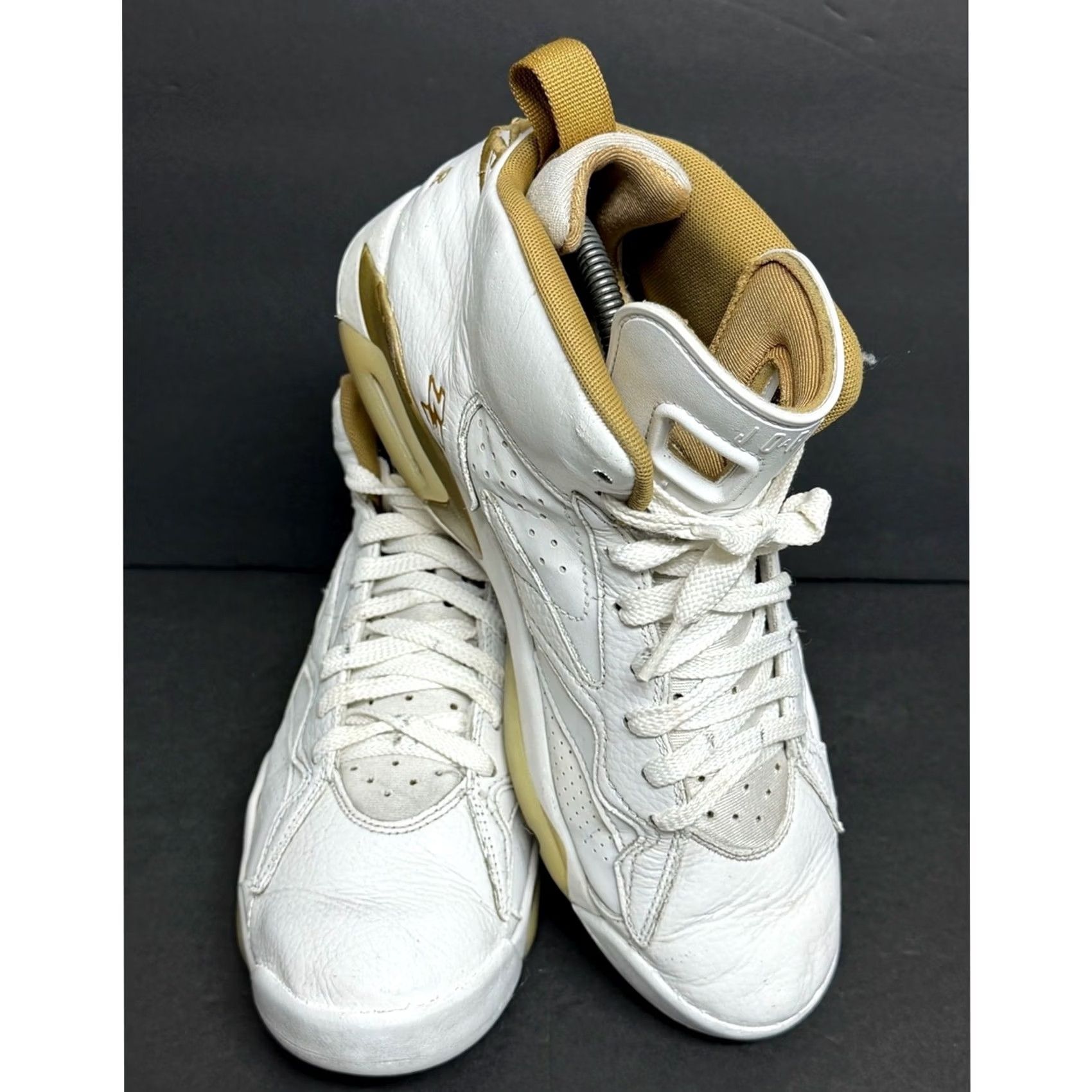 Jordan Brand Nike Jordan Jump Man MVP White Sneakers Men’s 9 Size US 9 / EU 42 - 2 Thumbnail