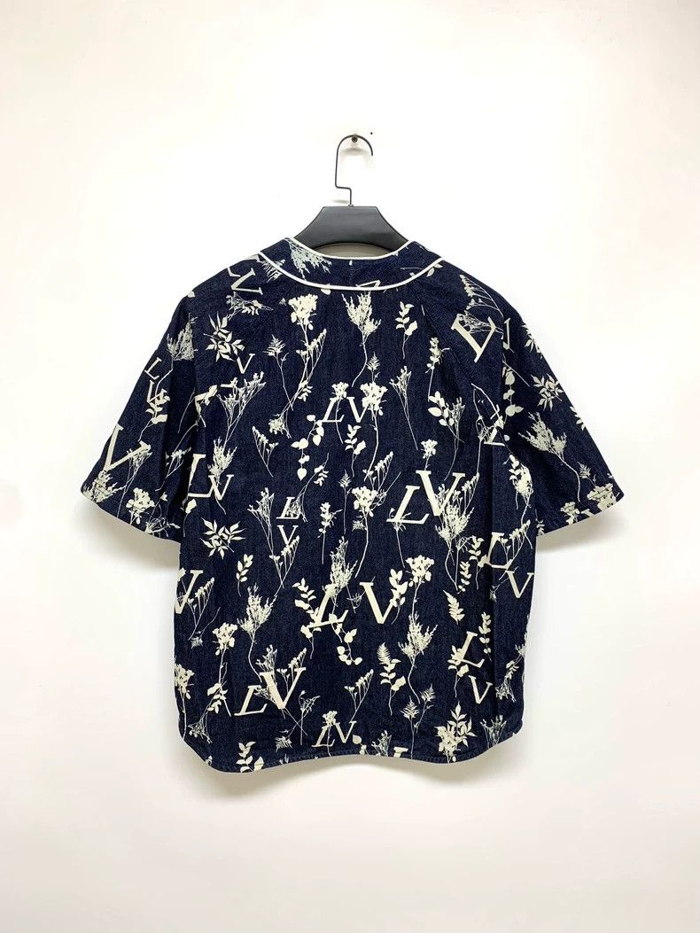 Louis Vuitton Louis Vuitton Dark blue denim shirt with short sleeves Size US L / EU 52-54 / 3 - 8 Thumbnail