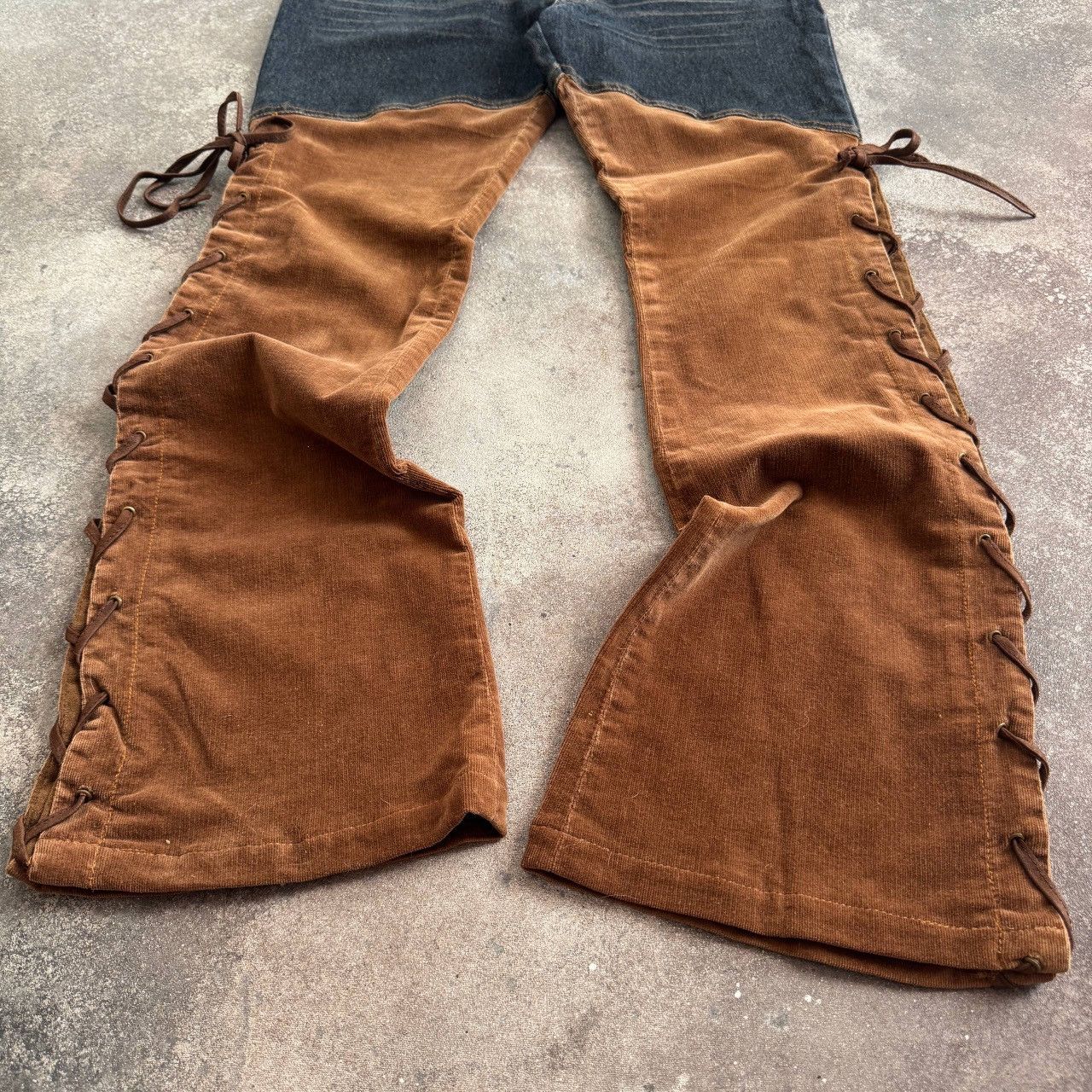 20471120 Avant Garde Vintage Low Rise Corduroy Flared Jeans Size 28" / US 6 / IT 42 - 10 Thumbnail
