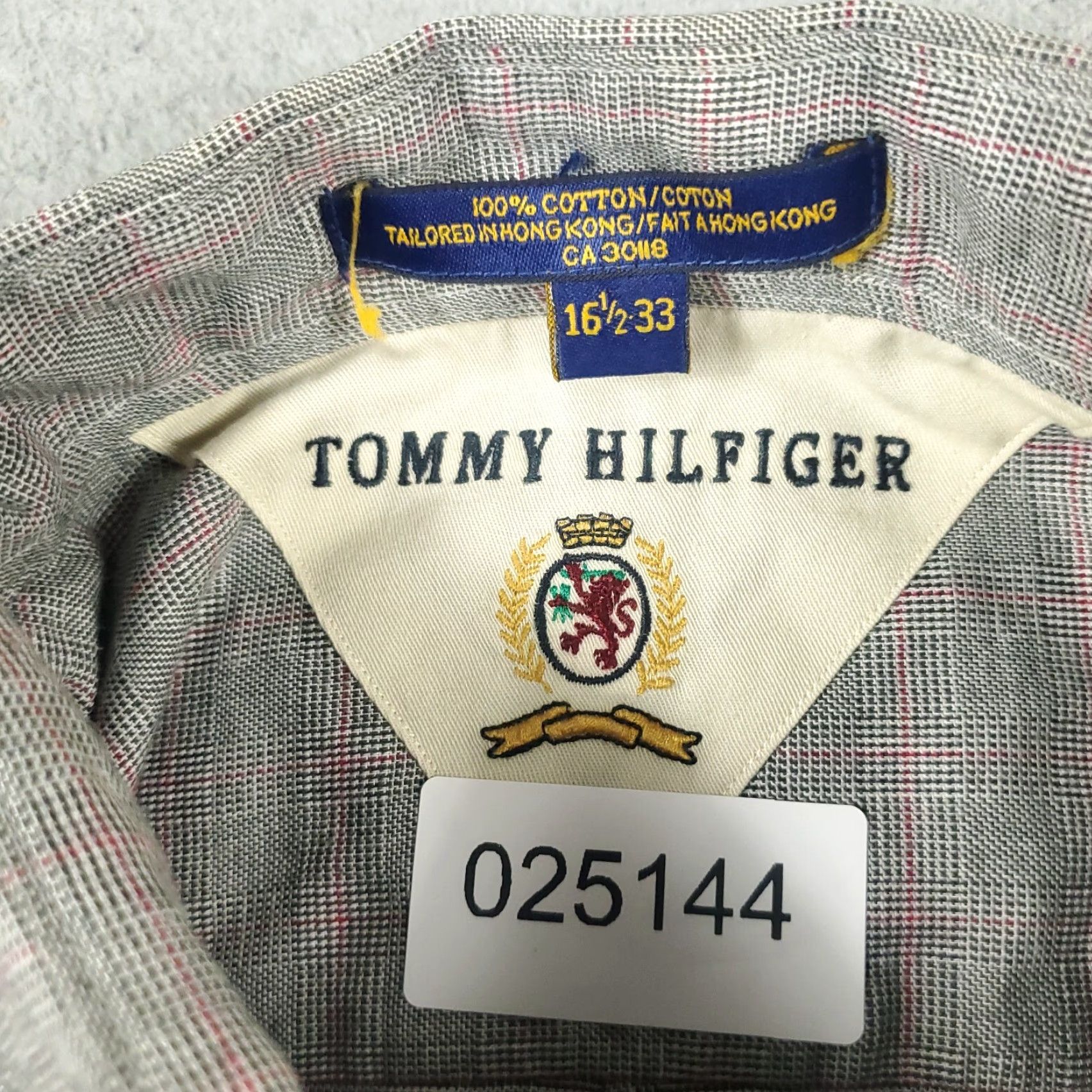 Tommy Hilfiger VINTAGE Tommy Hilfiger Dress Shirt Men's 16.5 Gray Plaid Button-Down Long Sleeve - 100% Cotton, Regular Fit, Classic American Style Mens Size 42R - 6 Thumbnail