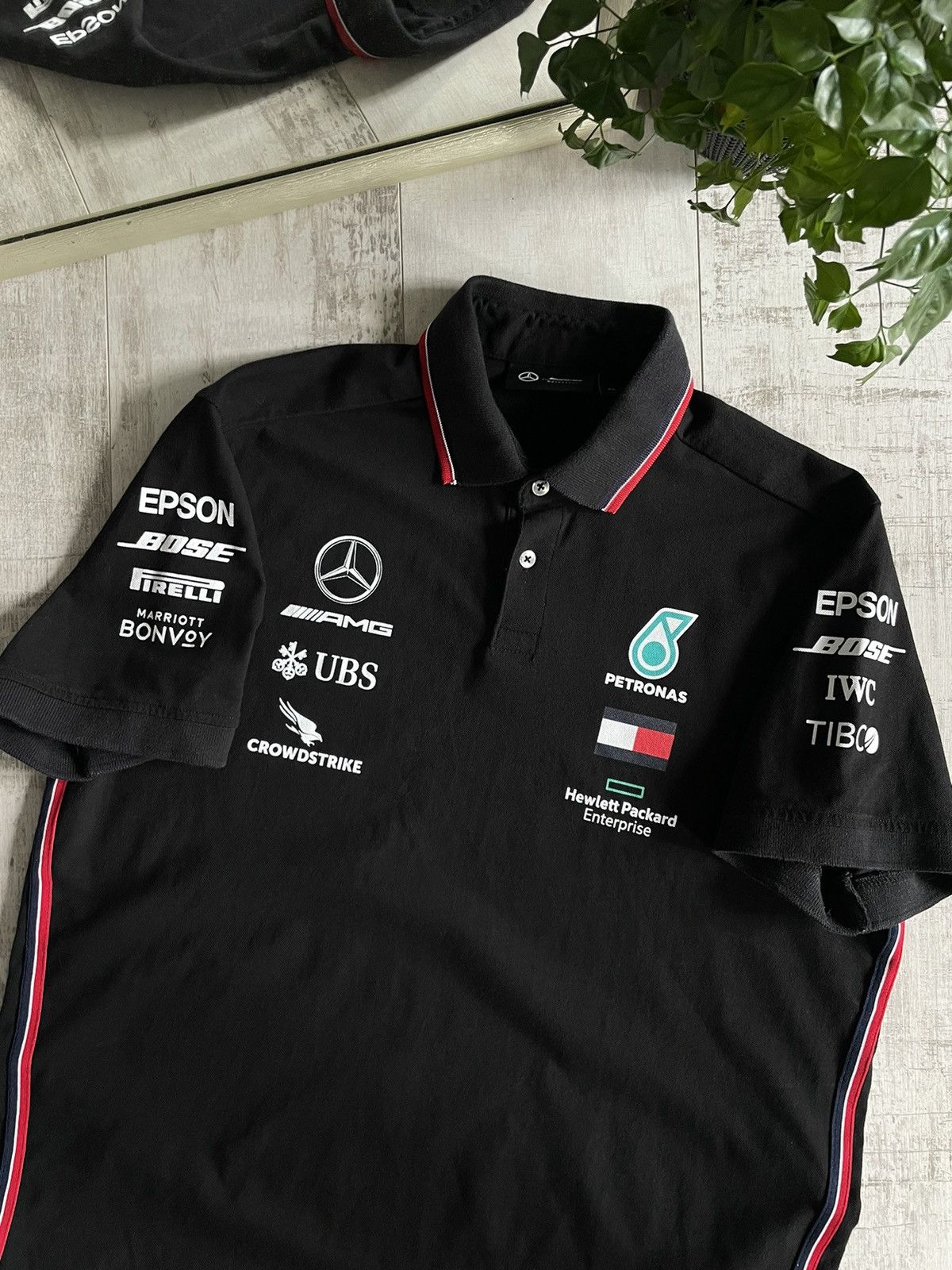 Mercedes-Benz × Vintage Mercedes Benz Amg Petronas T-Shirt Racing Pirelli Black RARE Size US XL / EU 56 / 4 - 2 Thumbnail