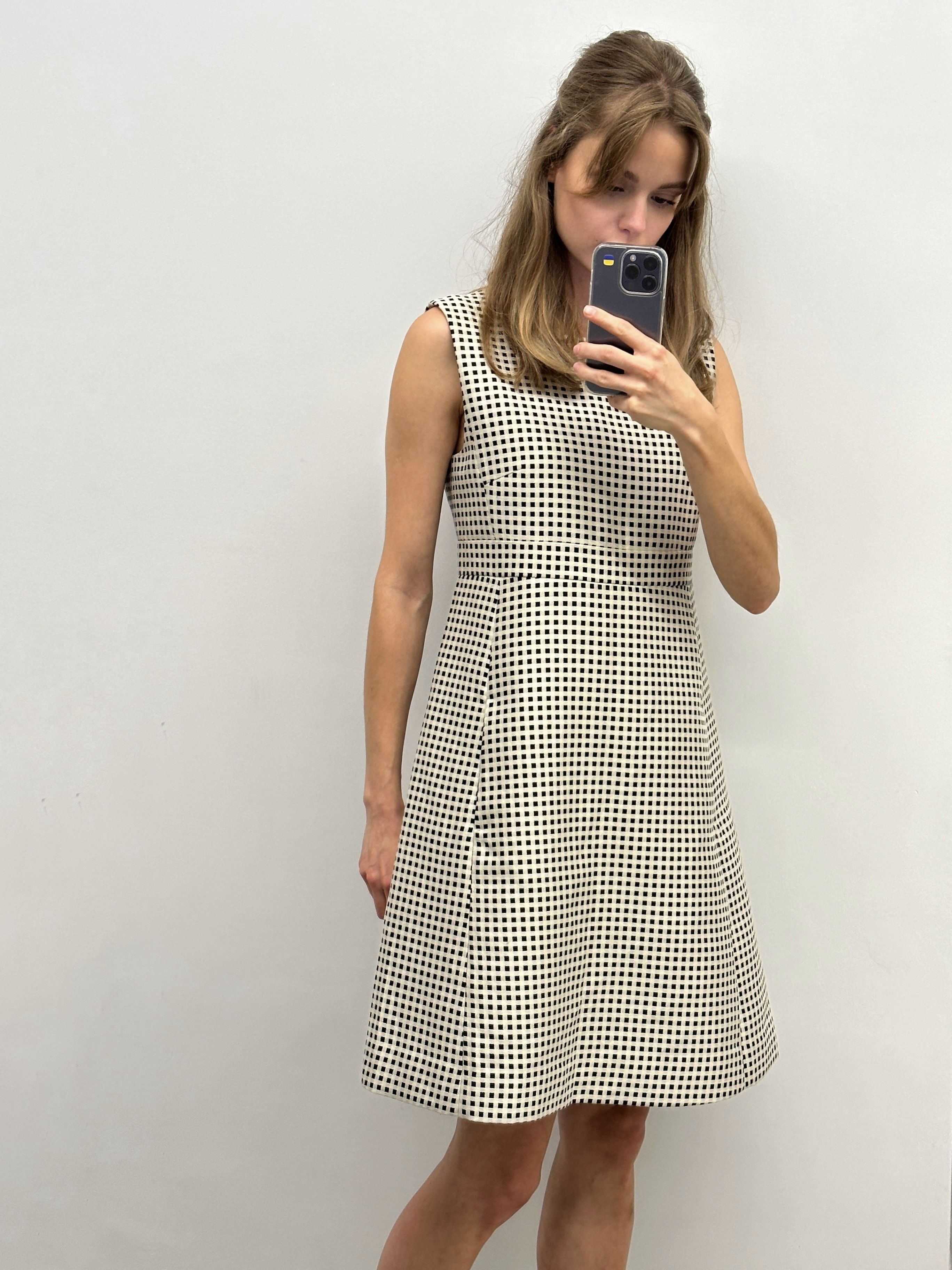 Max Mara Max Mara Midi Dress Size M / US 6-8 / IT 42-44 - 1 Thumbnail
