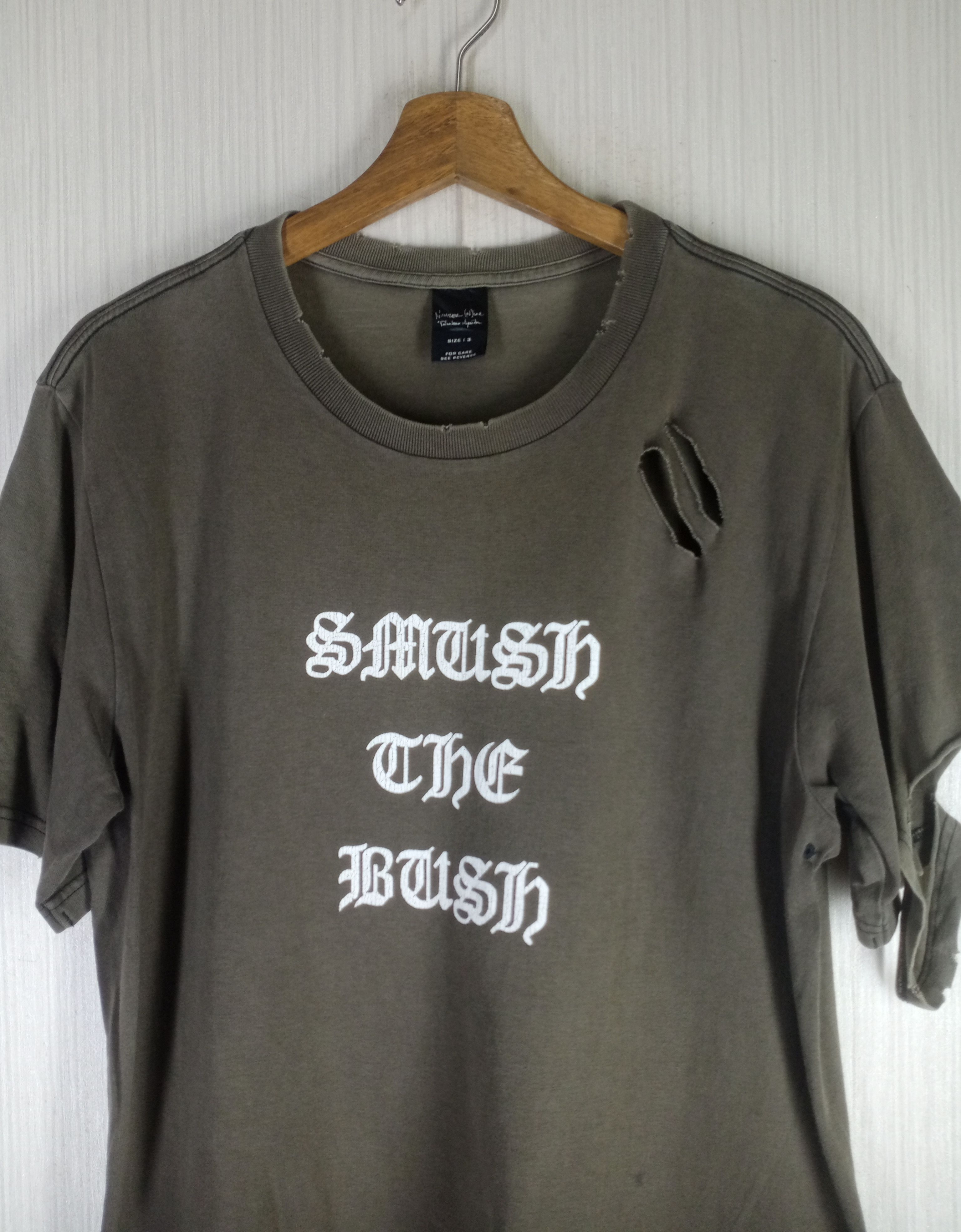 Number (N)ine Number Nine FW04 Anti War "Smush The Bush Give" Tee Size US L / EU 52-54 / 3 - 2 Thumbnail