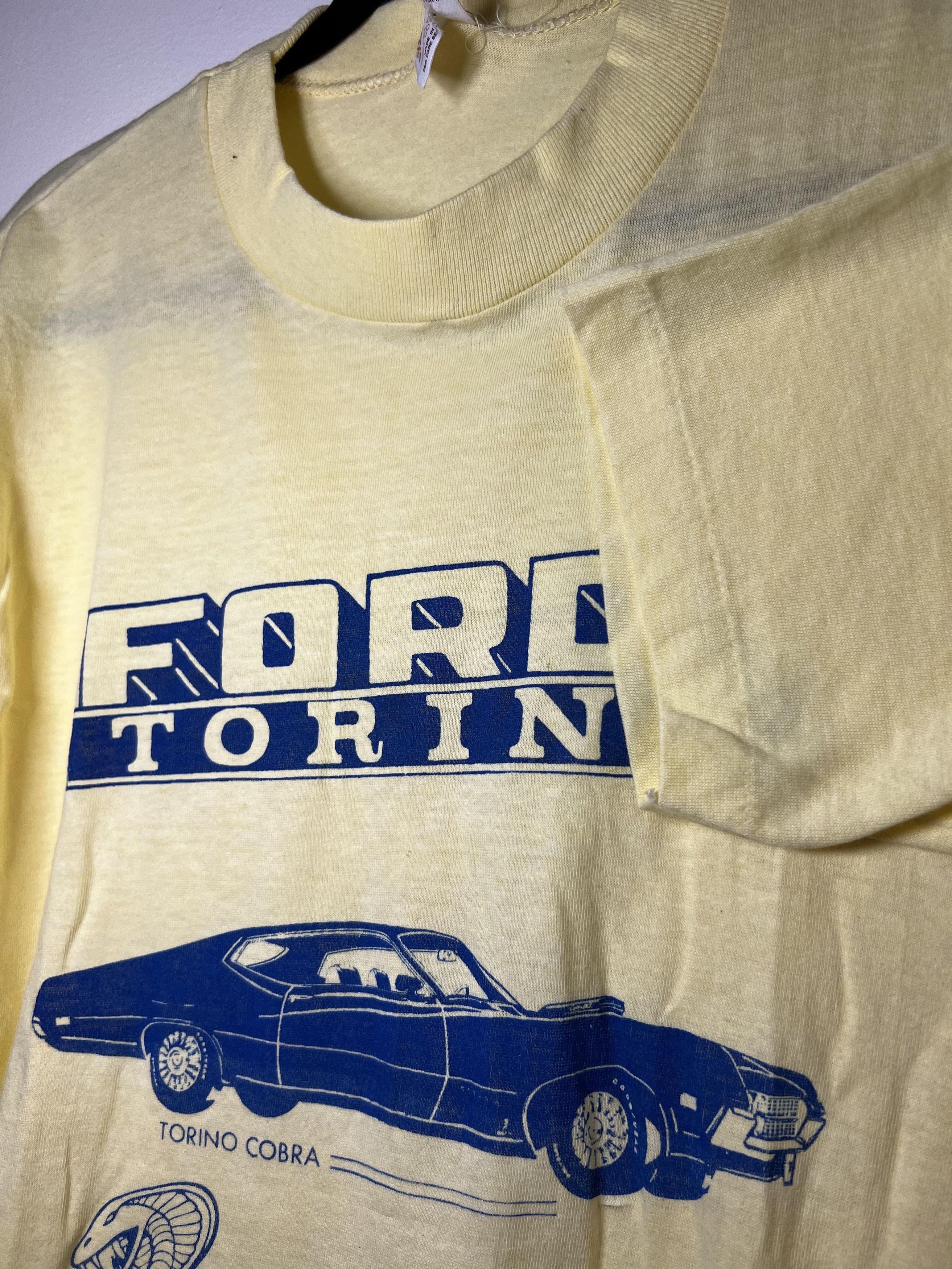 Ford RARE Vintage 70's-80's Ford Torino - Cobra Graphic T-Shirt Size US L / EU 52-54 / 3 - 3 Thumbnail