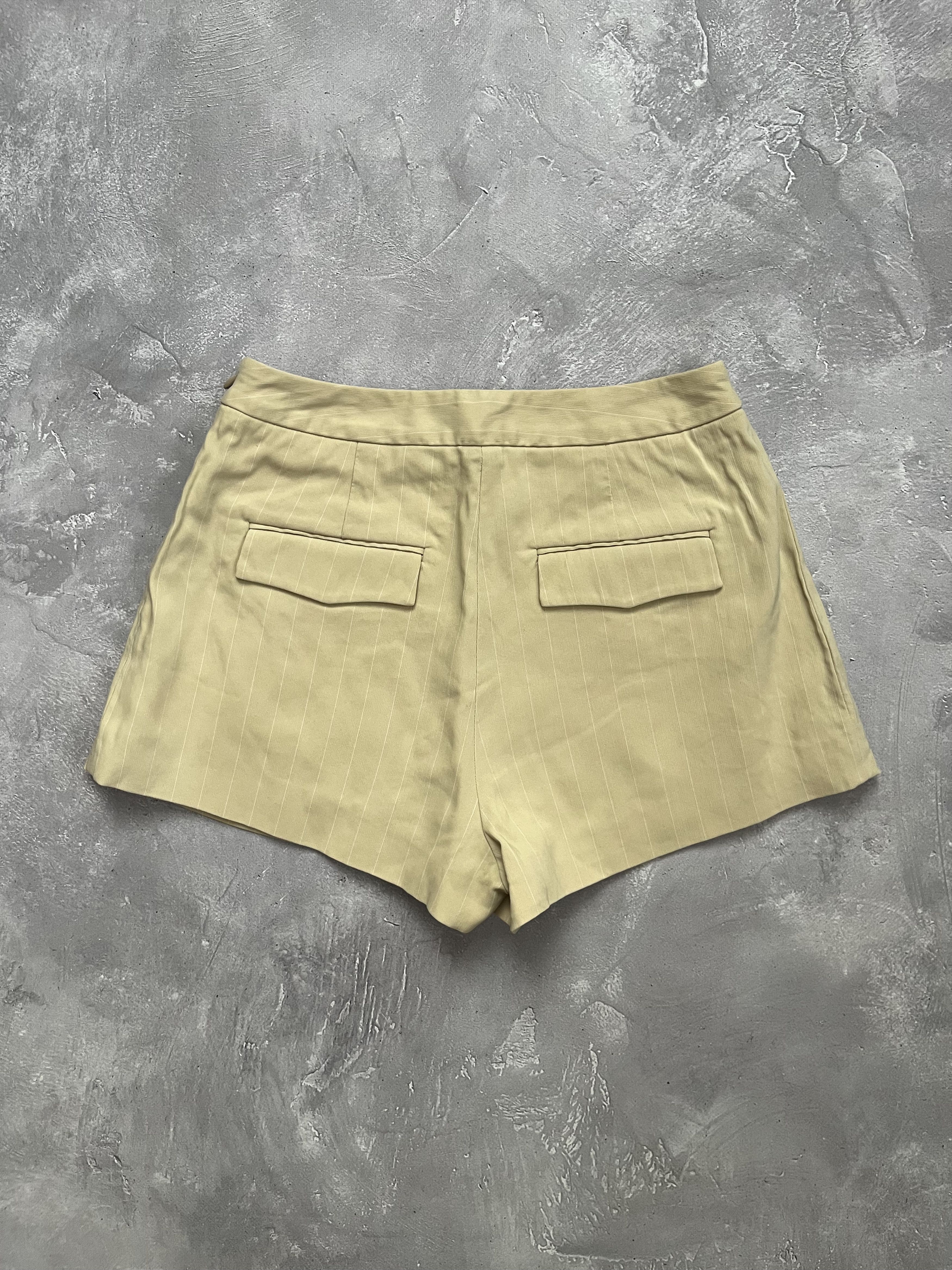 Off-White Off-White Pinstripe Trousers Shorts Pleated Size 40 Women Size 27" / US 4 / IT 40 - 2 Thumbnail