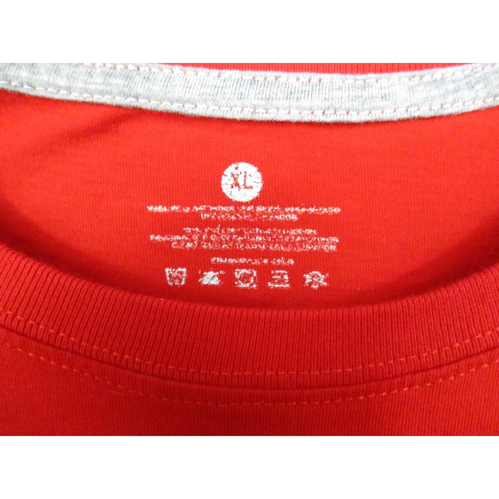 Vintage Sriracha Hot Chili Sauce T-Shirt Adult XL Rooster Graphic Crewneck Red Tee Shirt Mens Logo Funny 90s? Size US XL / EU 56 / 4 - 3 Thumbnail