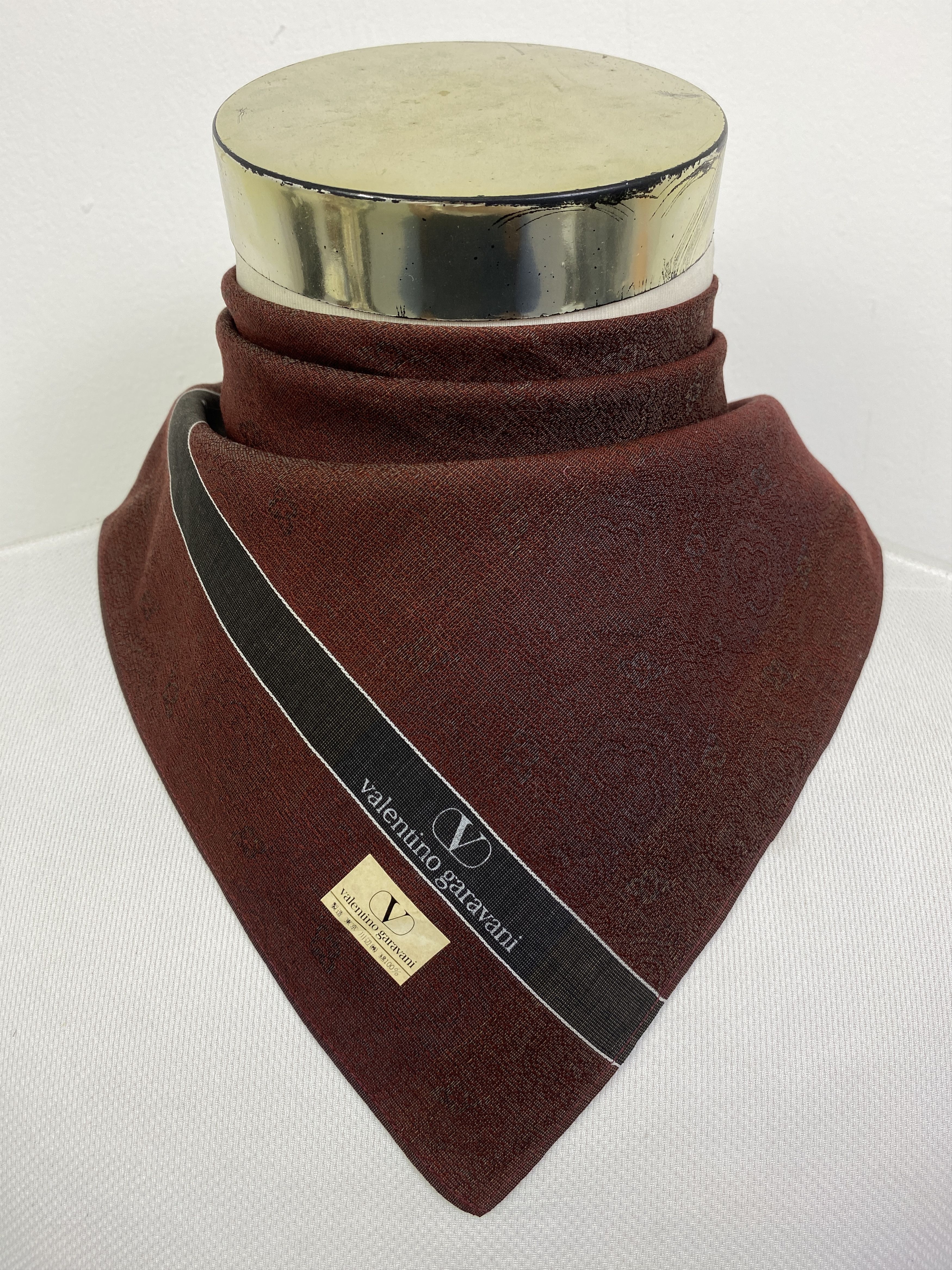 Valentino Valentino Garavani Handkerchief / Neckerchief KT0054 Size ONE SIZE - 1 Thumbnail