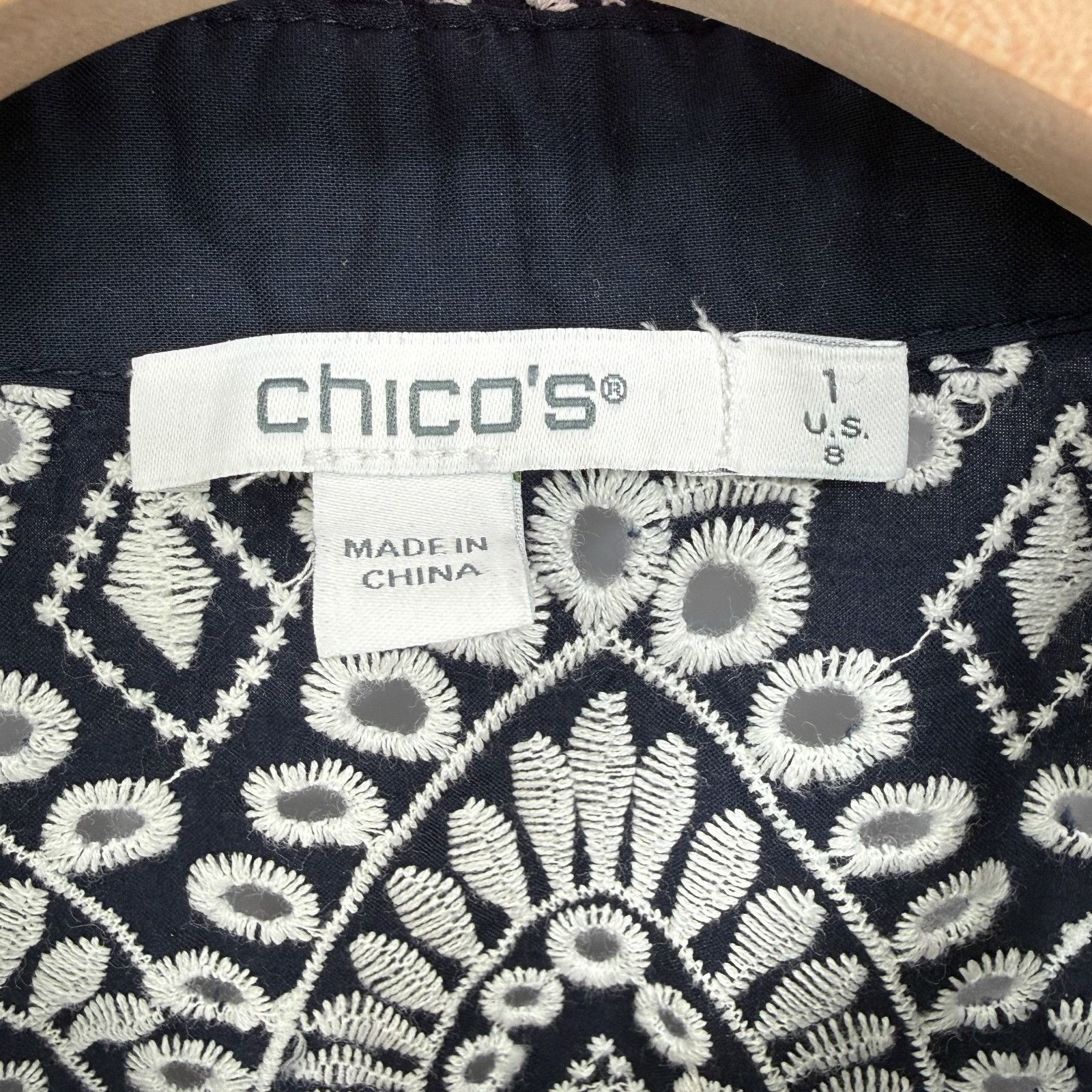 Chicos Chicos Tunic Top Womens Medium Navy Embroidered Eyelet Geome Size M / US 6-8 / IT 42-44 - 3 Thumbnail
