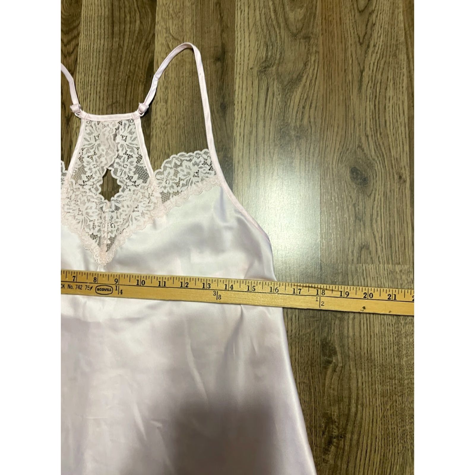 Apt. 9 APT.9 Tank Top, Women's Size Medium, Halter Neck, Lace, Pink, Tank, Women, Medium, Casual, 90s? Size M / US 6-8 / IT 42-44 - 5 Thumbnail