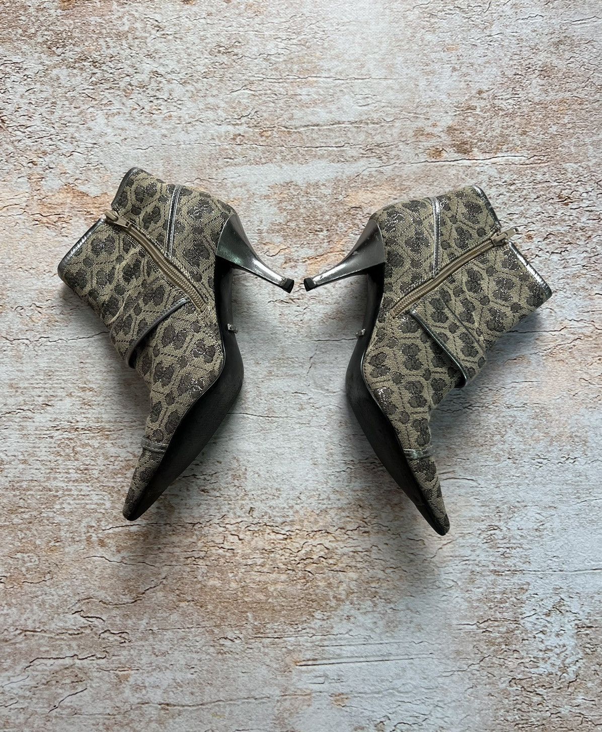 Guess × Vintage GUESS vintage canvas belted heels Size US 7 / IT 37 - 6 Thumbnail