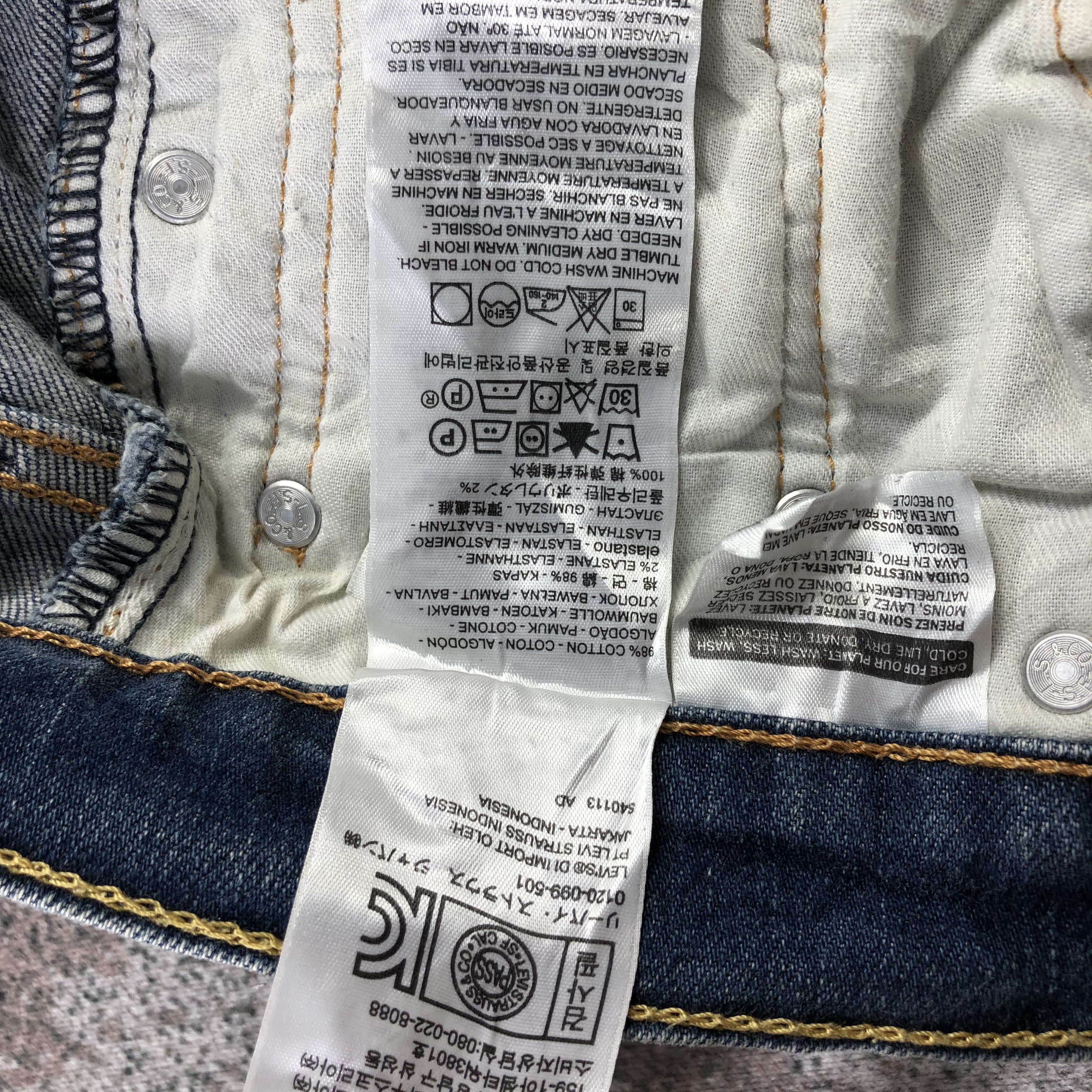 Levi's Vintage Levis 513 Jeans Faded Blue Denim KJ1258 Size US 33 - 13 Thumbnail