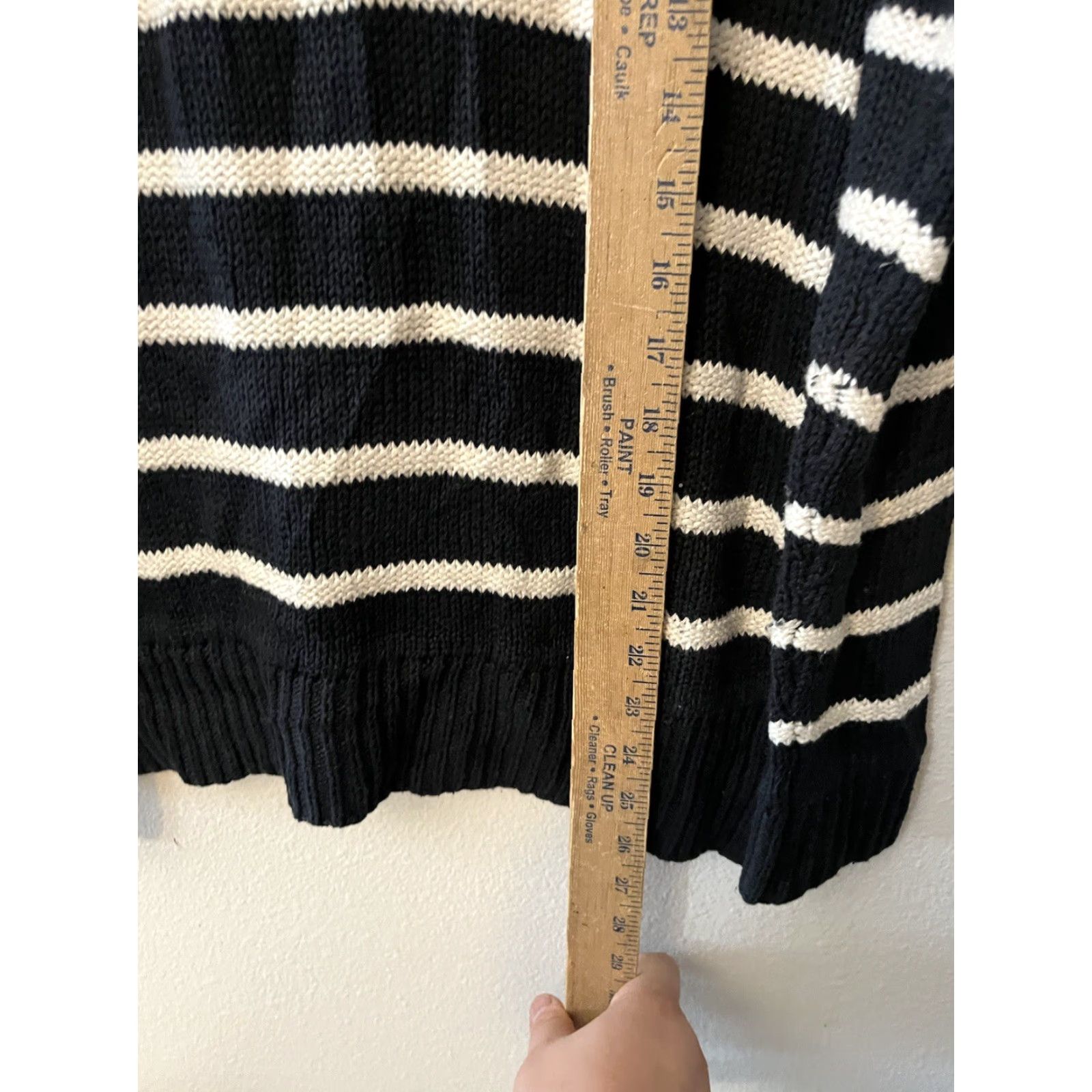 H&M H&M Sweater Womens XS Crew Neck Knit Striped Black Button Accents Size XS / US 0-2 / IT 36-38 - 4 Thumbnail