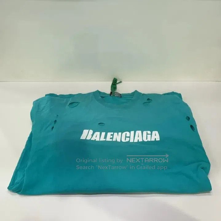 Balenciaga Balenciaga Distressed Logo Short Sleeve T. Size US XS / EU 42 / 0 - 6 Thumbnail