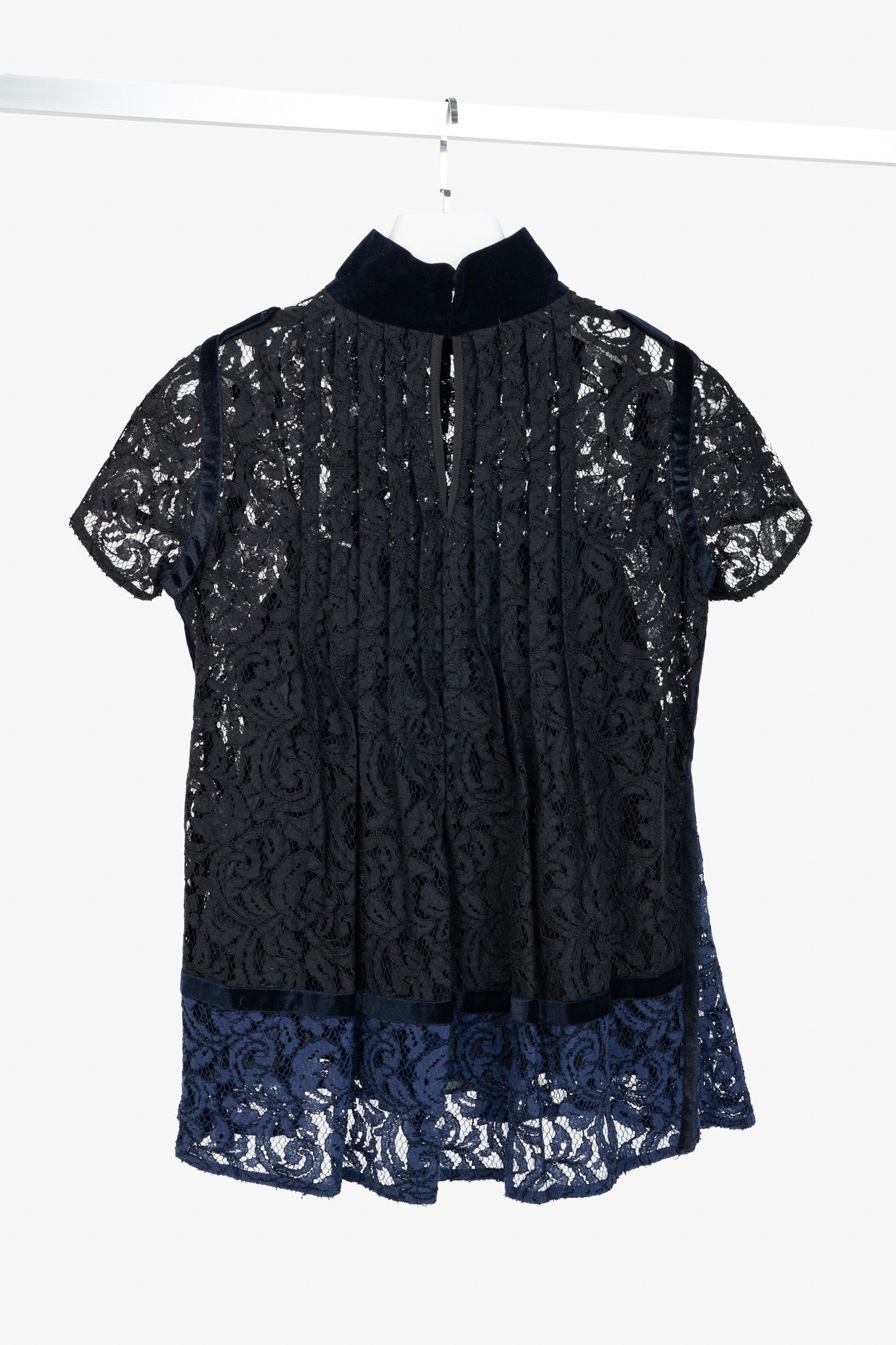 Sacai Sacai PF16 Black & Blue Lace Velvet-Trim Blouse Size S / US 4 / IT 40 - 2 Thumbnail
