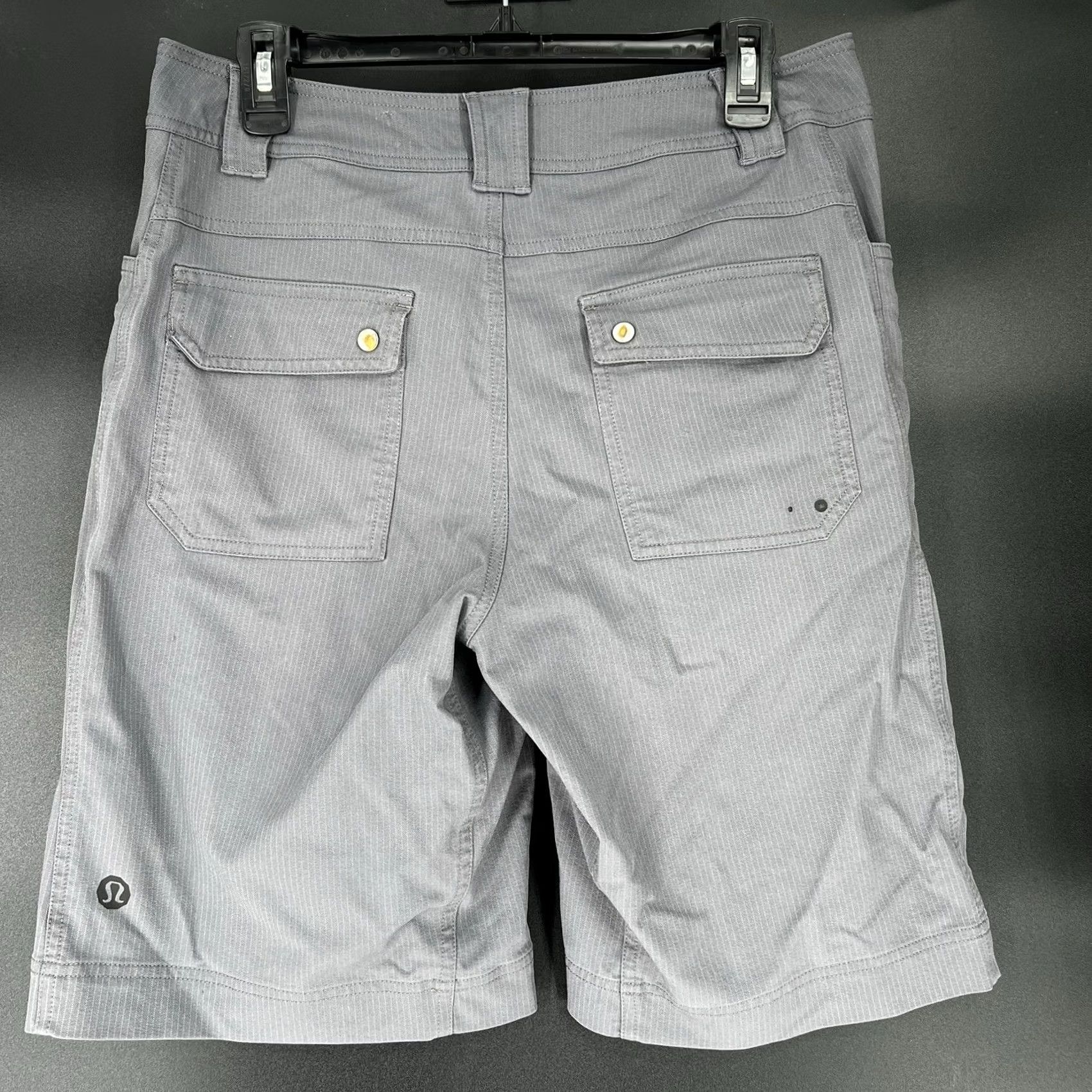 Lululemon Lululemon Cadence Commute Shorts Mens Cargo Utility Gray 32 10” Inseam Zip Pockets Size US 32 / EU 48 - 6 Thumbnail