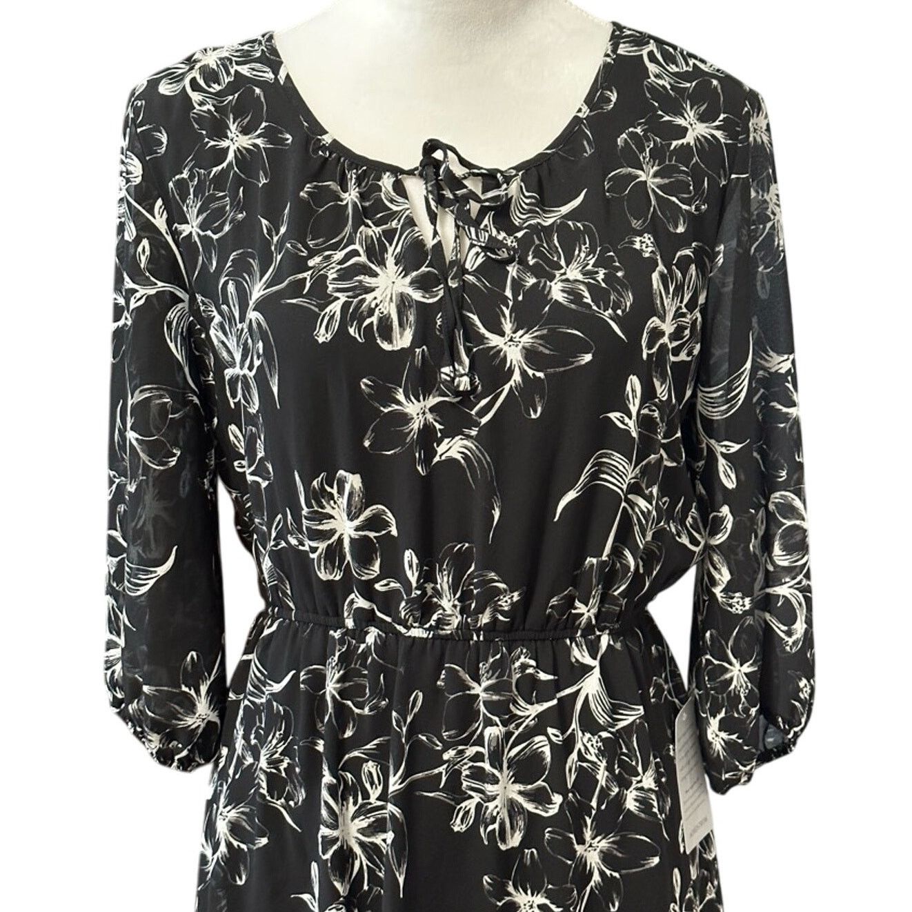 Other Esmara Floral Blouson Midi Dress Scoop Neckline Black M NWT Size M / US 6-8 / IT 42-44 - 2 Thumbnail