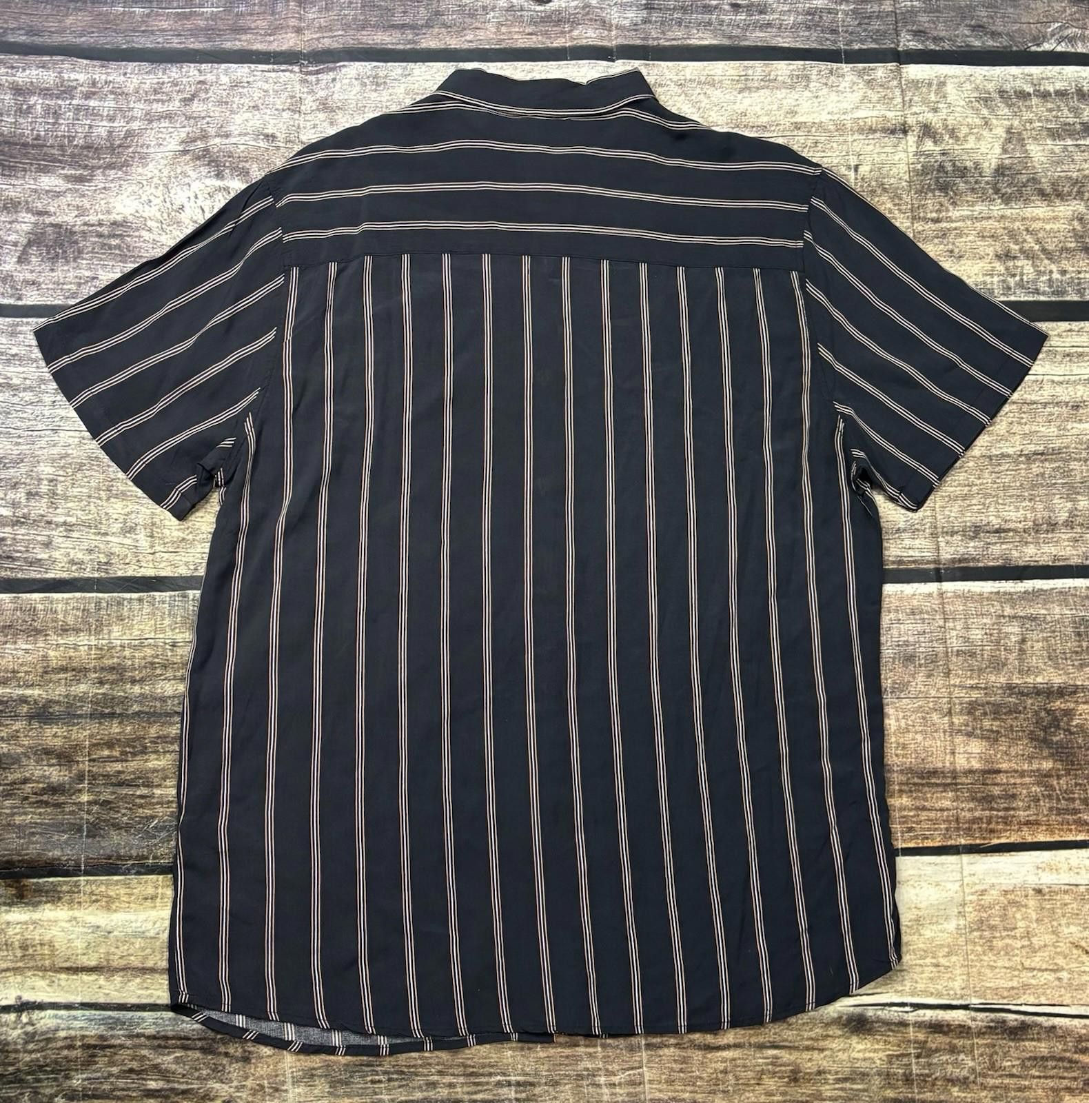 NANA JUDY Nana Judy Shirt Mens Medium Verve Navy Striped Button Up $75 Size US M / EU 48-50 / 2 - 3 Thumbnail