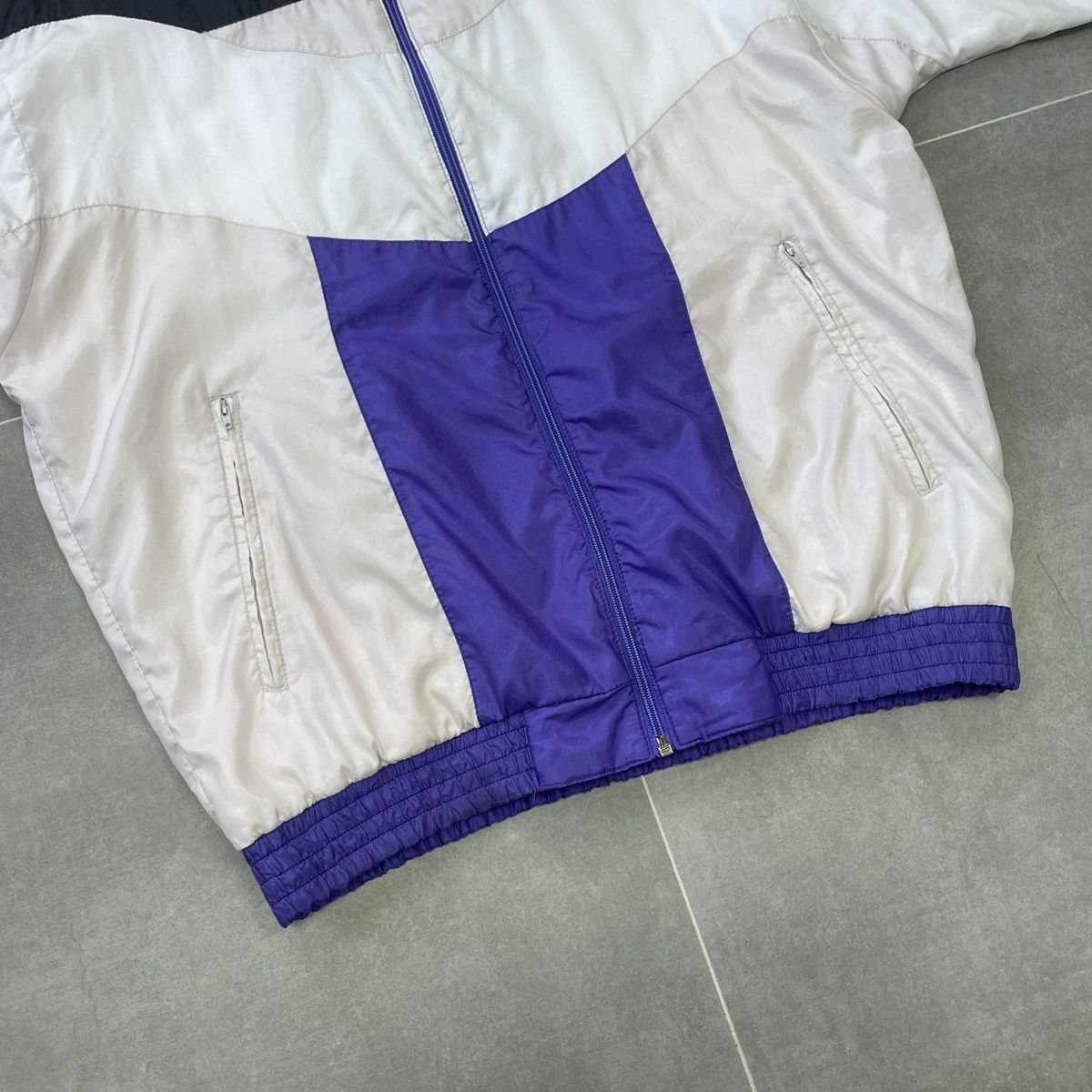 Adidas × Vintage Vintage Adidas Nylon Track Jacket Size M Size US M / EU 48-50 / 2 - 6 Thumbnail