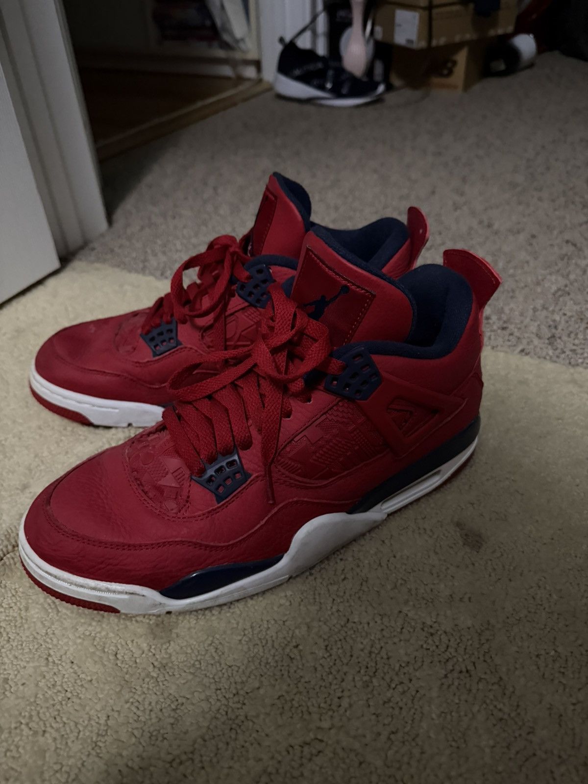 Nike Jordan 4 Retro FIBA Size US 10.5 / EU 43-44 - 1 Thumbnail
