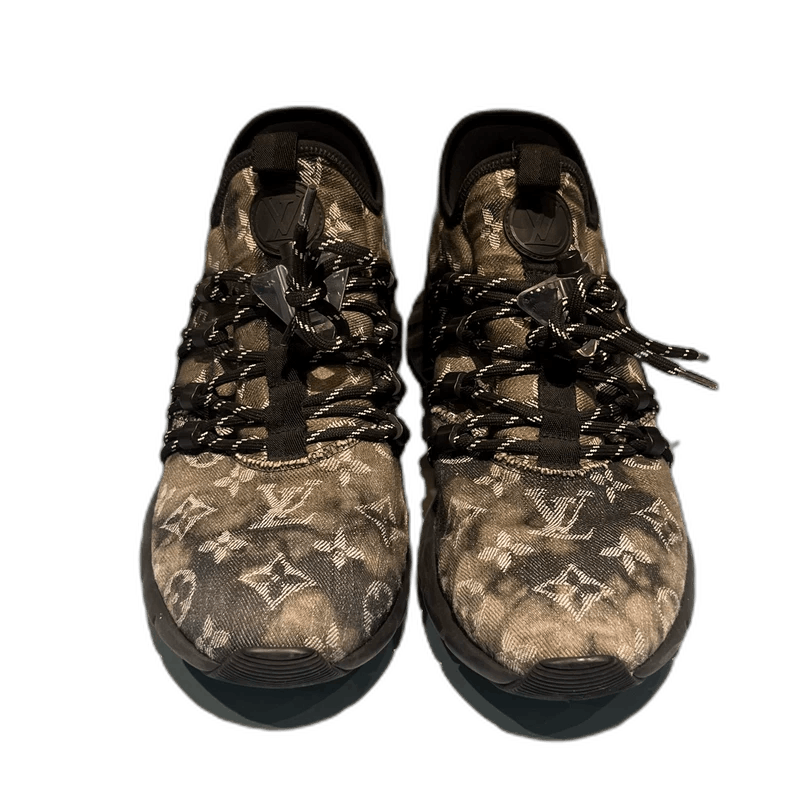 Louis Vuitton Louis Vuitton Black Low Top Fashion Sneakers Size US 6 / EU 39 - 1 Thumbnail