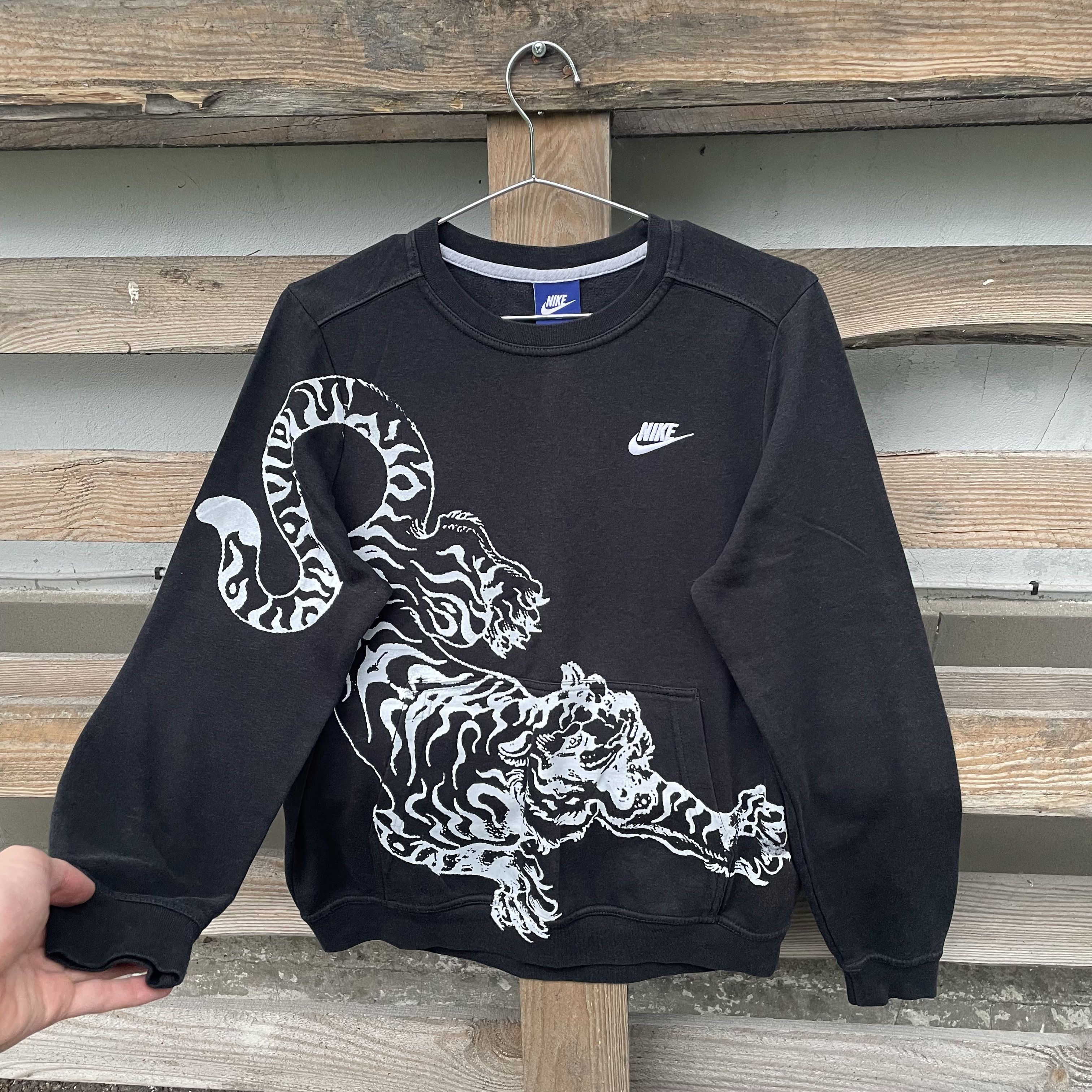 Nike Custom Nike Tiger Sweatshirt Size S Y2K Grunge Size US S / EU 44-46 / 1 - 3 Thumbnail