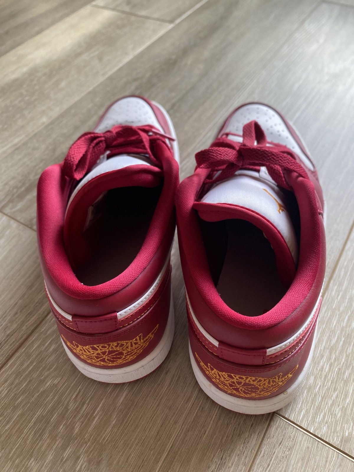 Nike Mens Air Jordan 1 Low cardinal red Size US 9 / EU 42 - 4 Thumbnail