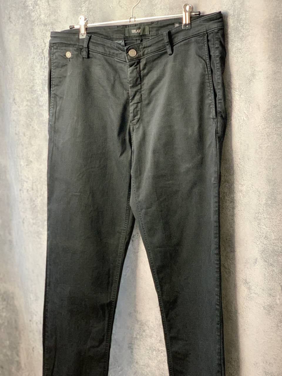 Designer REPLAY MB9722 Jeans Pants Denim Straight Fit Black Size US 36 / EU 52 - 2 Thumbnail