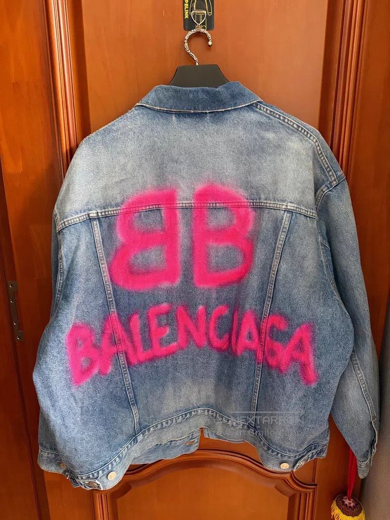 Balenciaga Balenciaga Spray-painted double B denim jacket Size US L / EU 52-54 / 3 - 1 Thumbnail