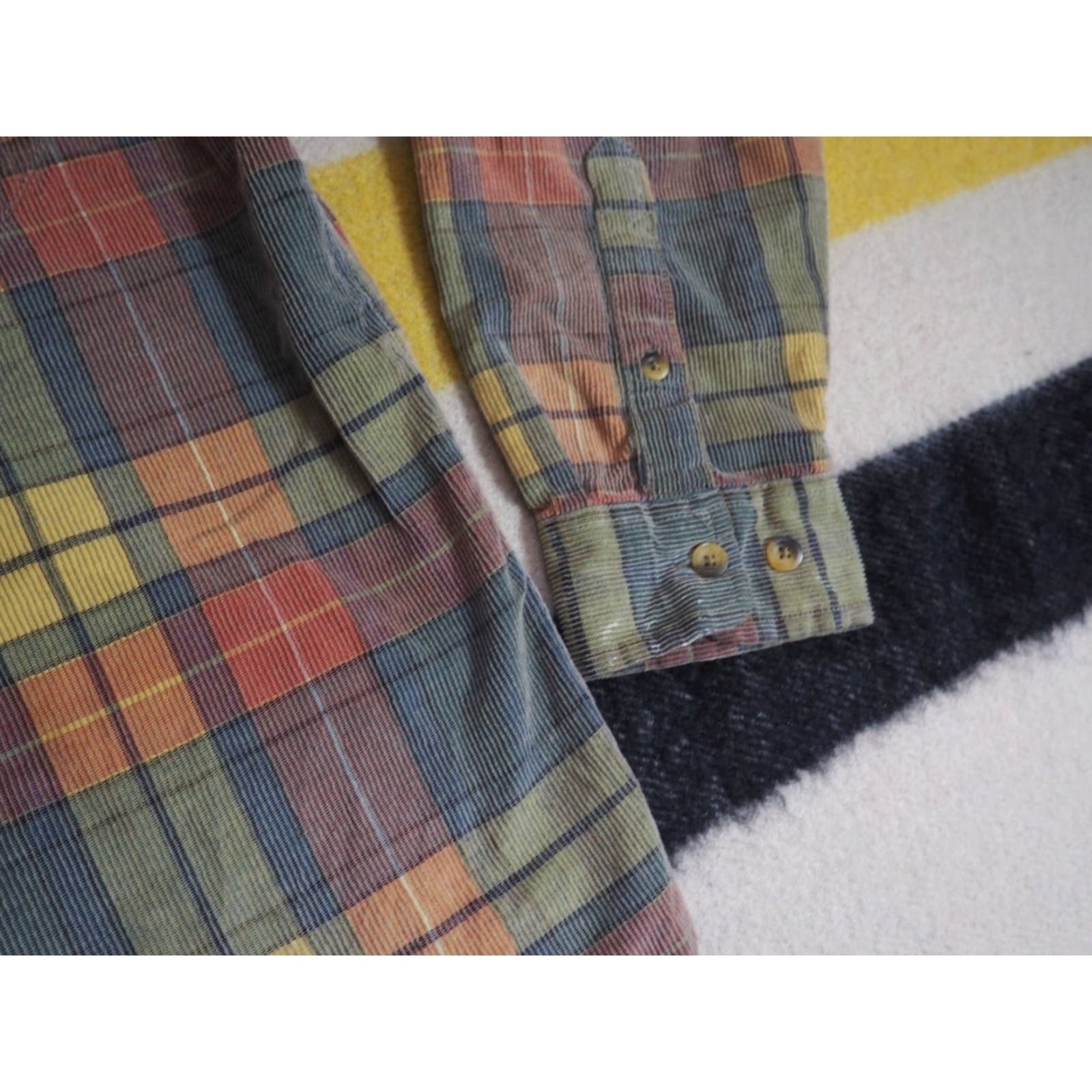 The Territory Ahead VTG 90s Territory Ahead Corduroy Shirt M Long Sleeve Multi-Color Button-Front Grunge Baggy Pocket Green 1990s Mens Size US M / EU 48-50 / 2 - 6 Thumbnail