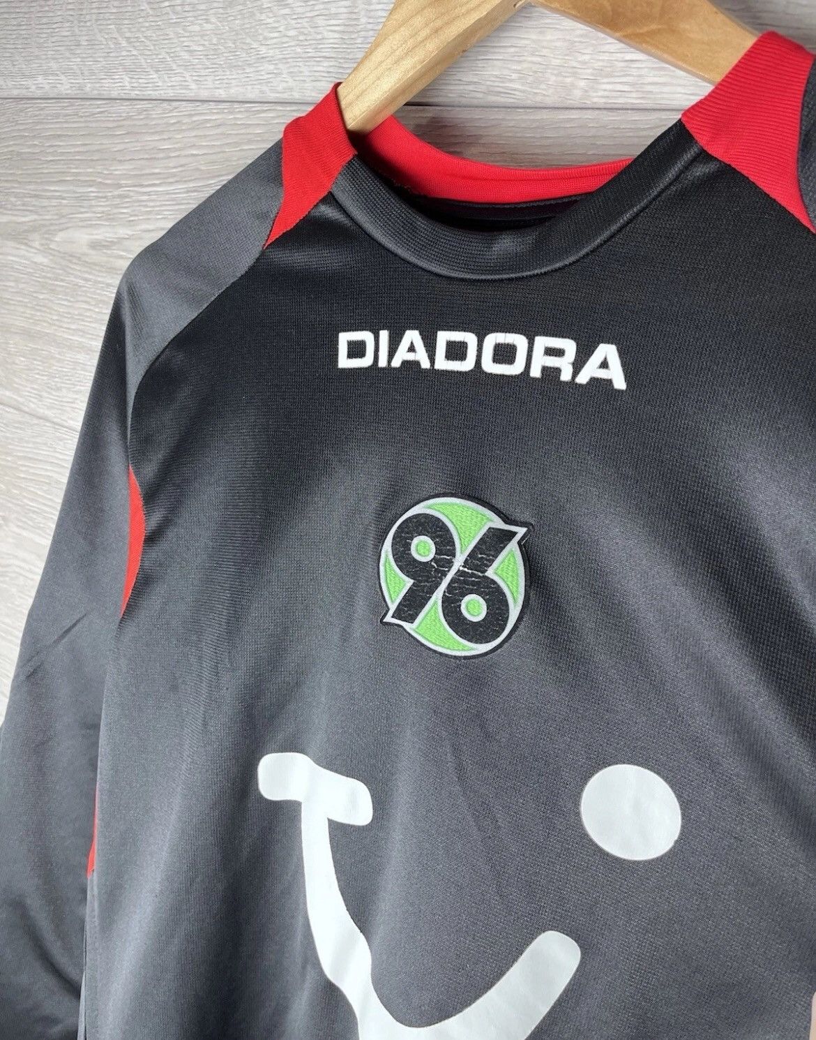 Diadora Mens Goalkeeper Football Shirt Hanover 96 size M #1 Size US M / EU 48-50 / 2 - 6 Thumbnail