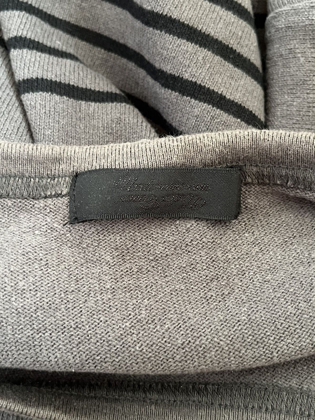 Jun Takahashi Undercover URCR SS10 "Less but Better" Vent Hole Tee Size US M / EU 48-50 / 2 - 2 Thumbnail