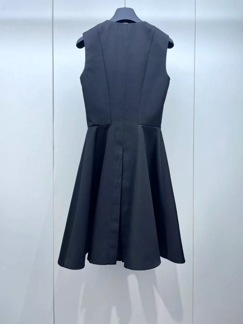 Louis Vuitton LOUIS VUITTON SS24 Black Crew Neck Midi Single Breasted Sle Size XXS / US 00 / IT 34 - 2 Thumbnail