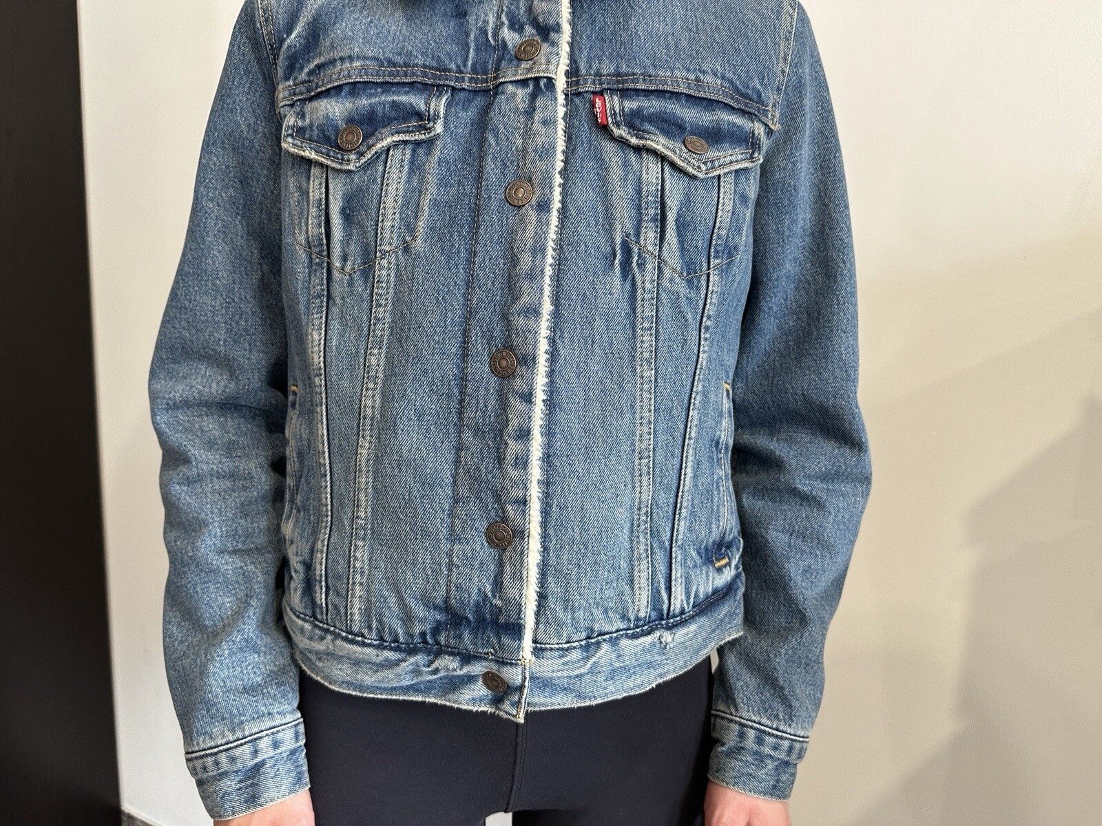 Levi's Levis Womens Denim Sherpa Lined Trucker Jacket Women's Sz S Size S / US 4 / IT 40 - 12 Thumbnail