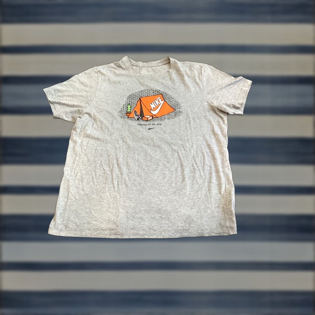 Nike VINTAGE Nike T-Shirt Men's Large Gray "Waiting for the Drop" Sneakerhead Camping Size US L / EU 52-54 / 3 - 1 Thumbnail