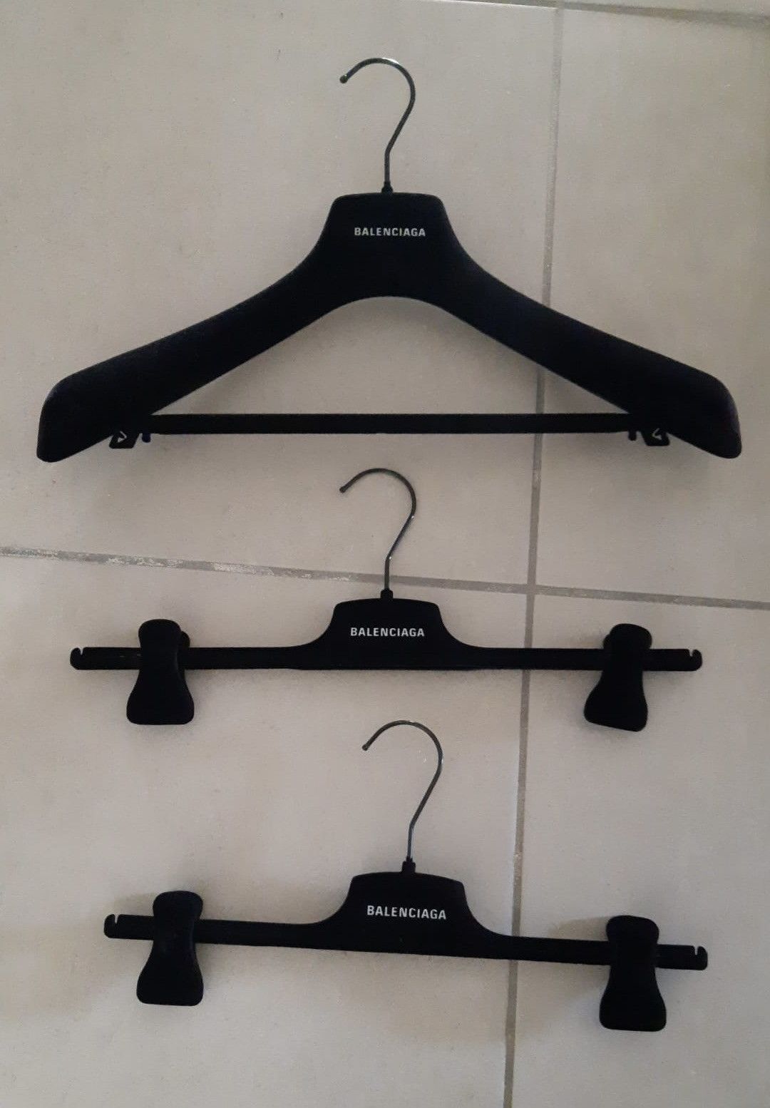 Balenciaga Balenciaga velvet hangers Size ONE SIZE - 1 Preview