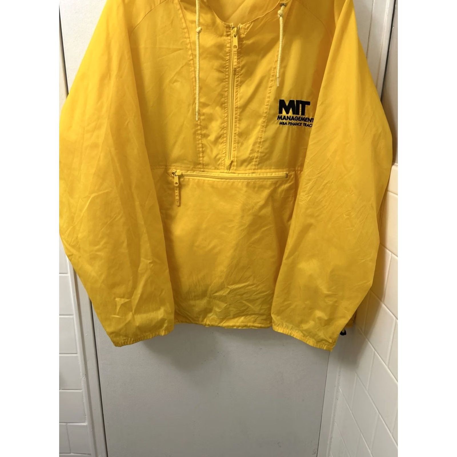Vintage Harriton Jacket Mens L Yellow MIT MBA Finance Track Anorak Zip Hooded Packable Lightweight Water-Resistant Bar—Embroidered Logo Size US L / EU 52-54 / 3 - 3 Thumbnail