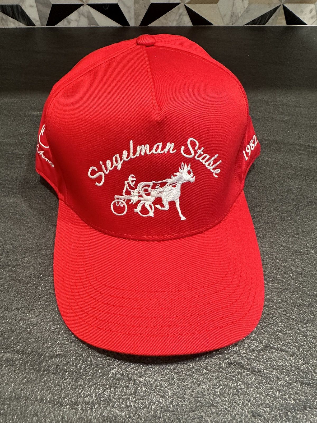 Siegleman stables x Muhammad Ali Hat