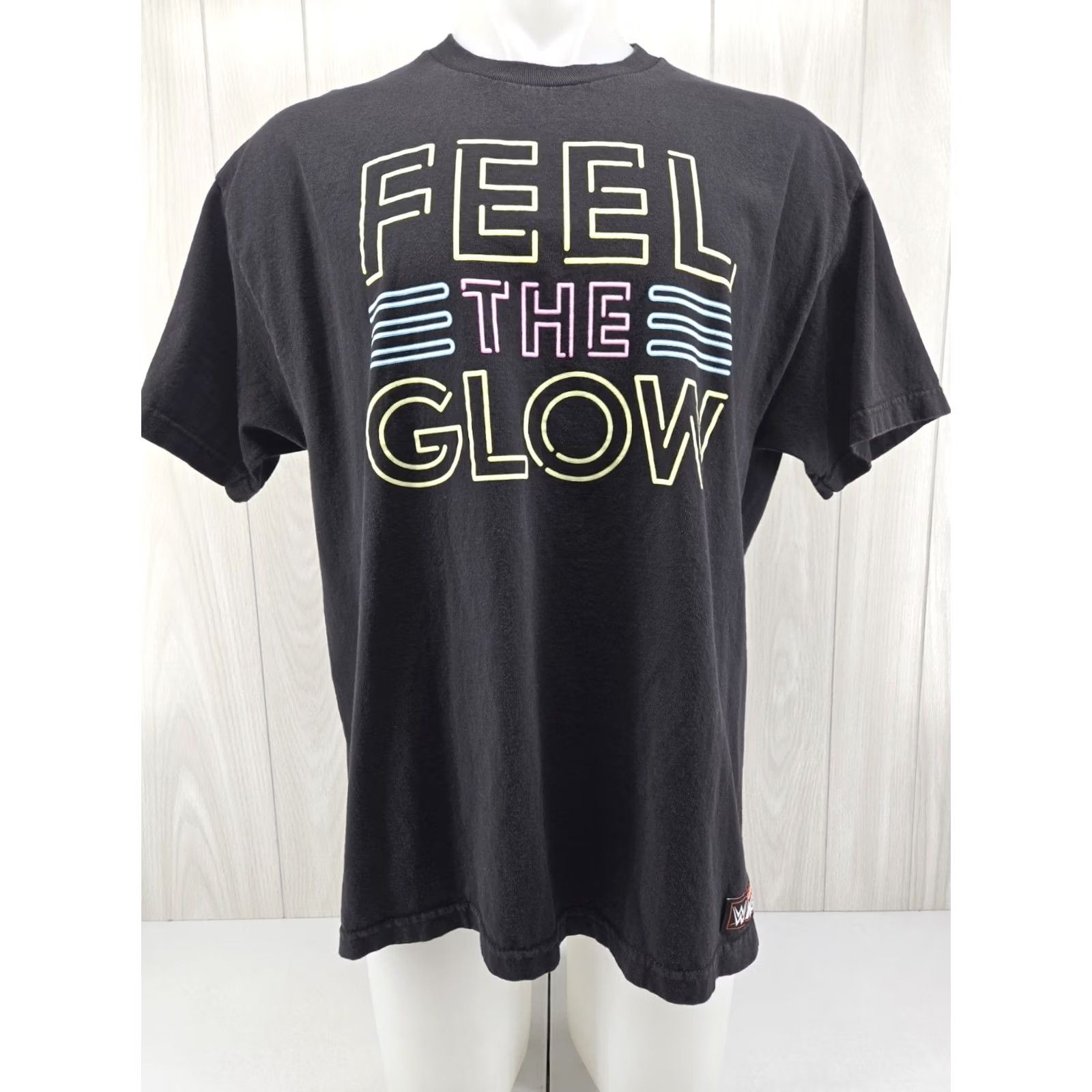 Vintage WWE Authentic Naomi Feel The Glow Black T-Shirt XL Men Wresting Graphic Retro Neon Shirt Size XL Size US XL / EU 56 / 4 - 2 Thumbnail