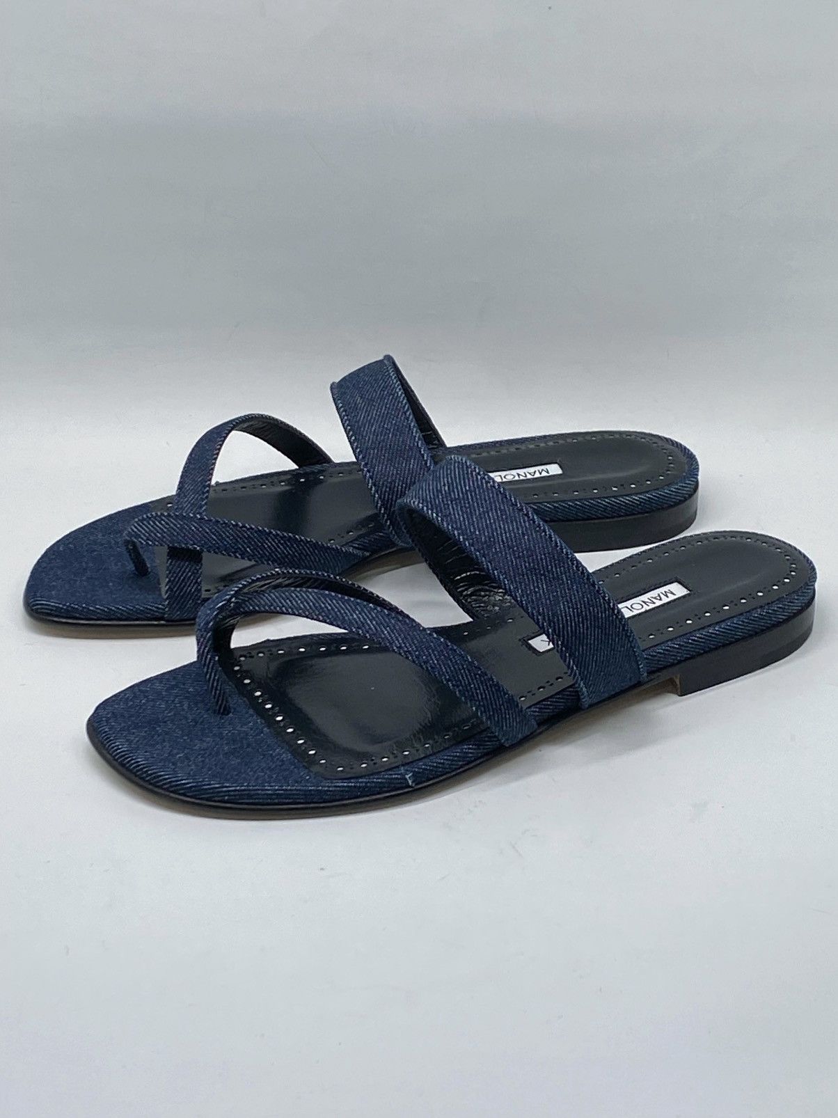 Manolo Blahnik Manolo Blahnik Susaperf Cotton Flat Sandals size 37 Size US 7 / IT 37 - 5 Thumbnail