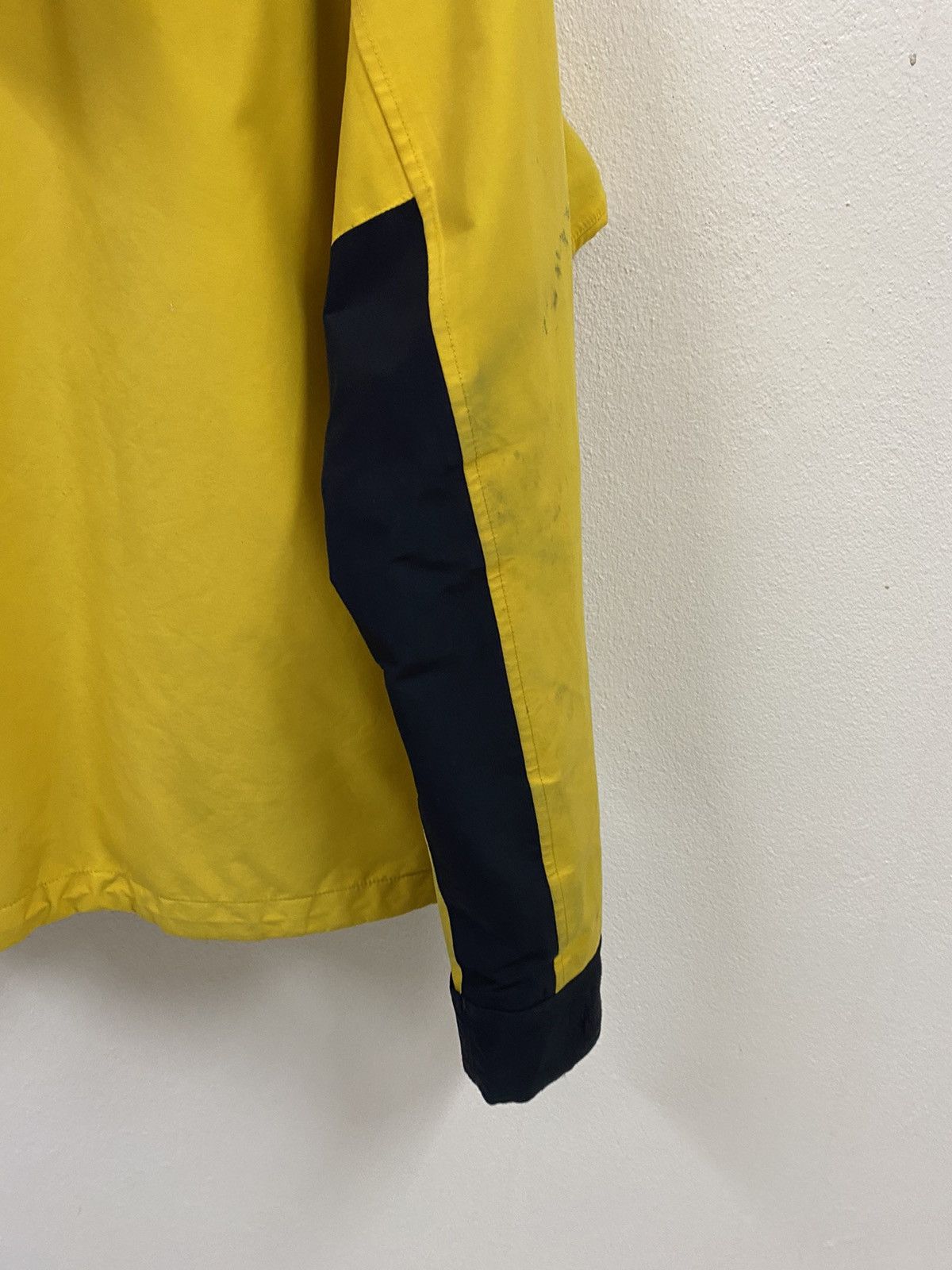 The North Face The North Face Goretex Outwear Yellow Size US L / EU 52-54 / 3 - 11 Thumbnail