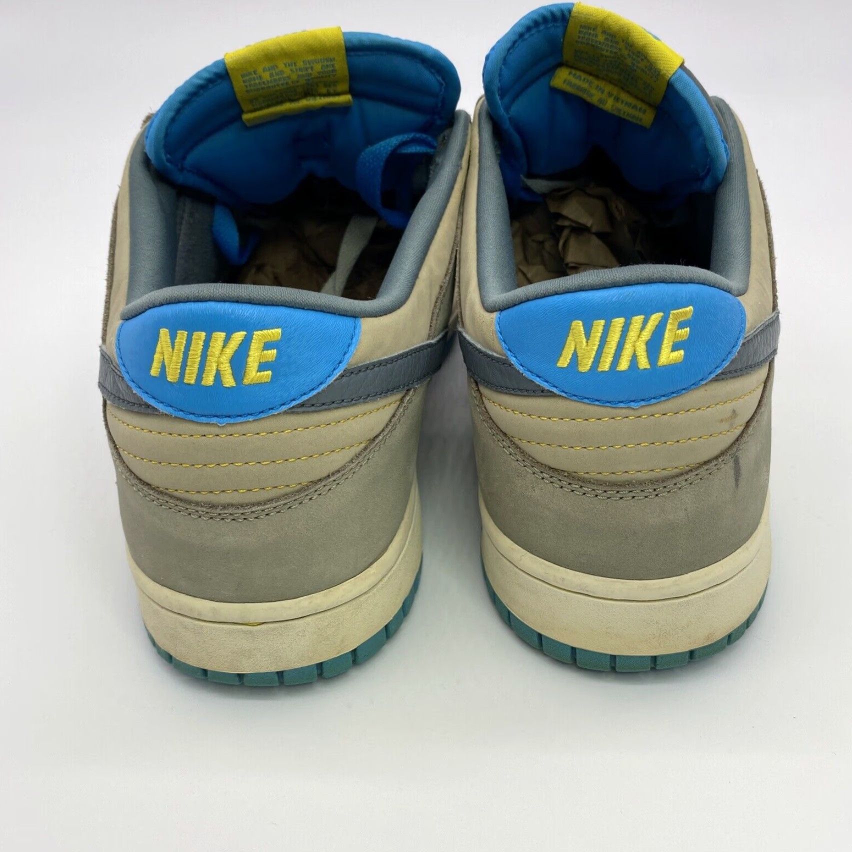 Nike VINTAGE 2008 NIKE DUNK LOW NYX VIVID BLUE/GRAY MENS SIZE 13 SNEAKER 90s SKATE Size US 13 / EU 46 - 5 Thumbnail