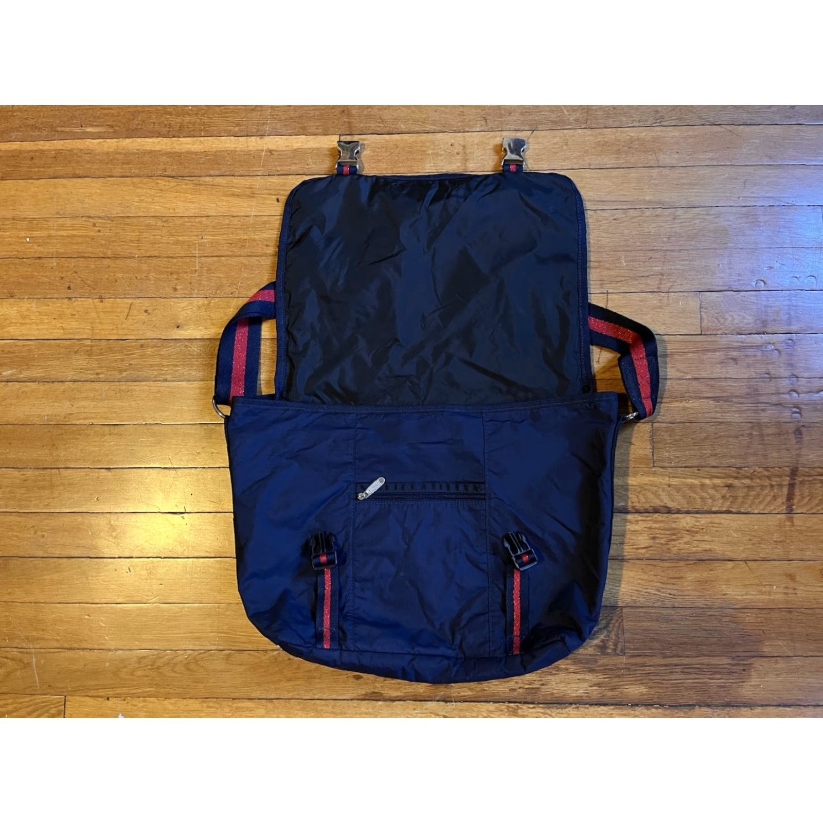 LeSportsac LeSportsac Women's Nylon Messenger Shoulder Bag Navy Red Buckles - Medium - Casual Travel - Nylon Lining Size ONE SIZE - 4 Thumbnail
