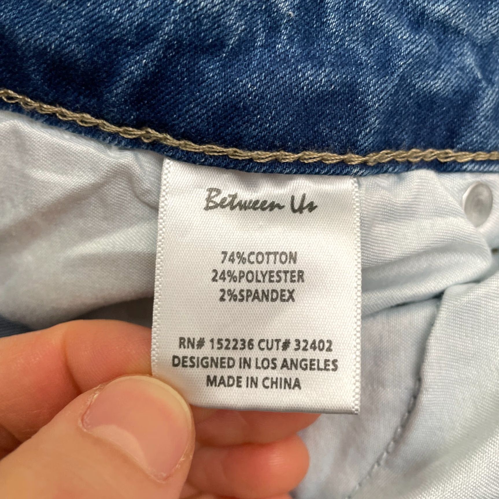 Denime Between Us Jeans Juniors 11 Blue Straight Stretch Denim 30x26 City Classic Designer 5-Pocket Mens Womens Girls? Size 32" / US 10 / IT 46 - 6 Thumbnail