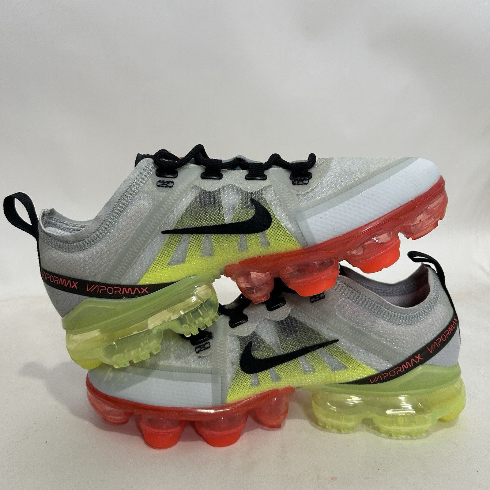 Nike Nike Air Vapormax 2019 GS “Platinum Grey Volt” Size US 6.5 / IT 36.5 - 3 Thumbnail
