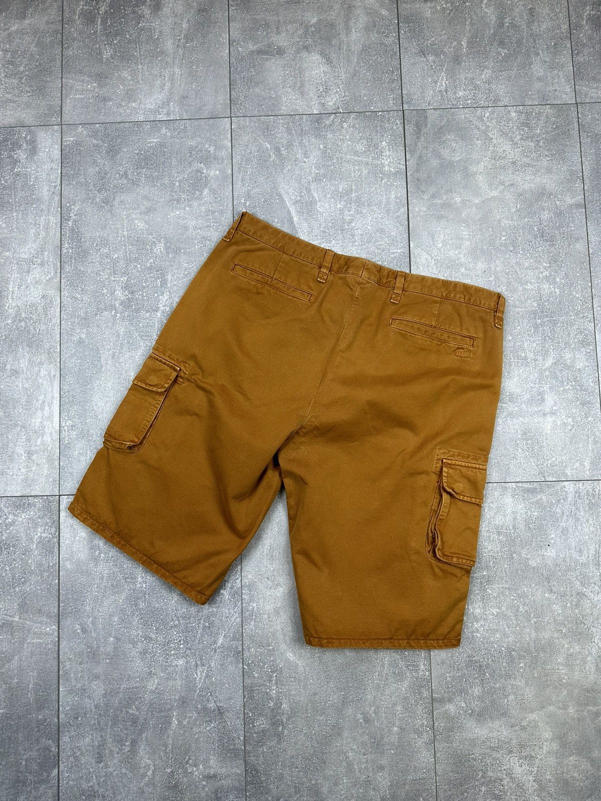 AMI Ami Luxury Vintage Cargo Shorts Small Logo Size US 34 / EU 50 - 2 Thumbnail