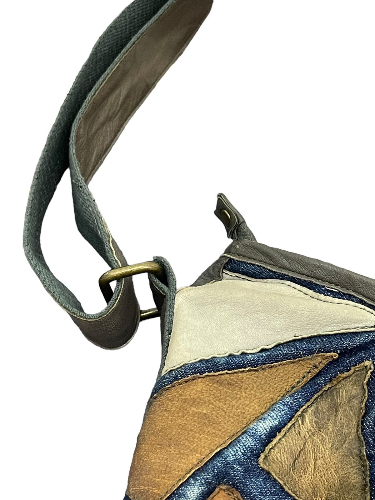 Japanese Brand Patchwork Leather x Denim Handmade Custom Messenger Bag 2🟩 Size ONE SIZE - 14 Thumbnail