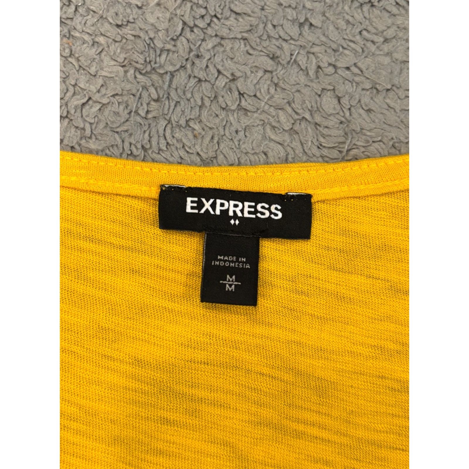 Express Express Blouse Womens M Yellow Short Sleeve Ruched Drawstring Front Regular Fit Bell Sleeve Shirt Size M / US 6-8 / IT 42-44 - 2 Thumbnail