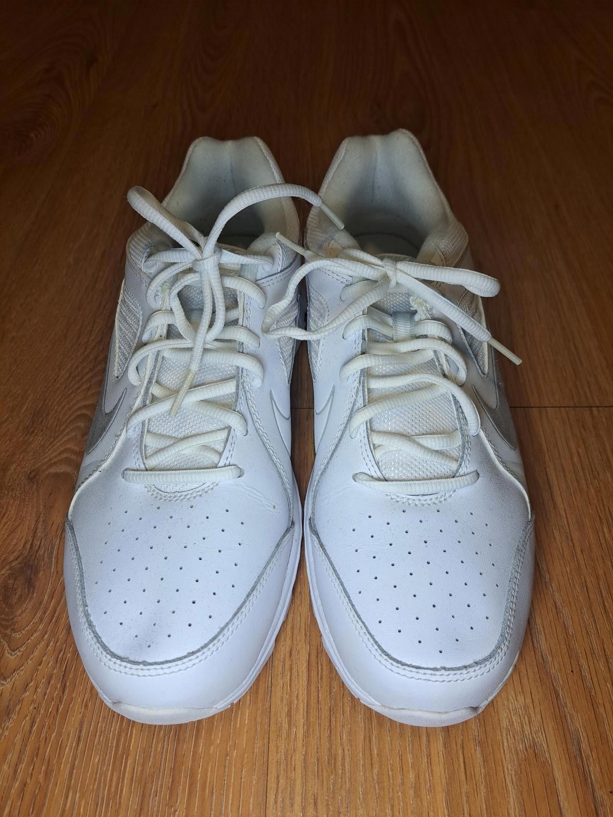 Nike Nike View 3 Mens Shoes 8.5 White Athletic Size US 8.5 / EU 41-42 - 4 Thumbnail