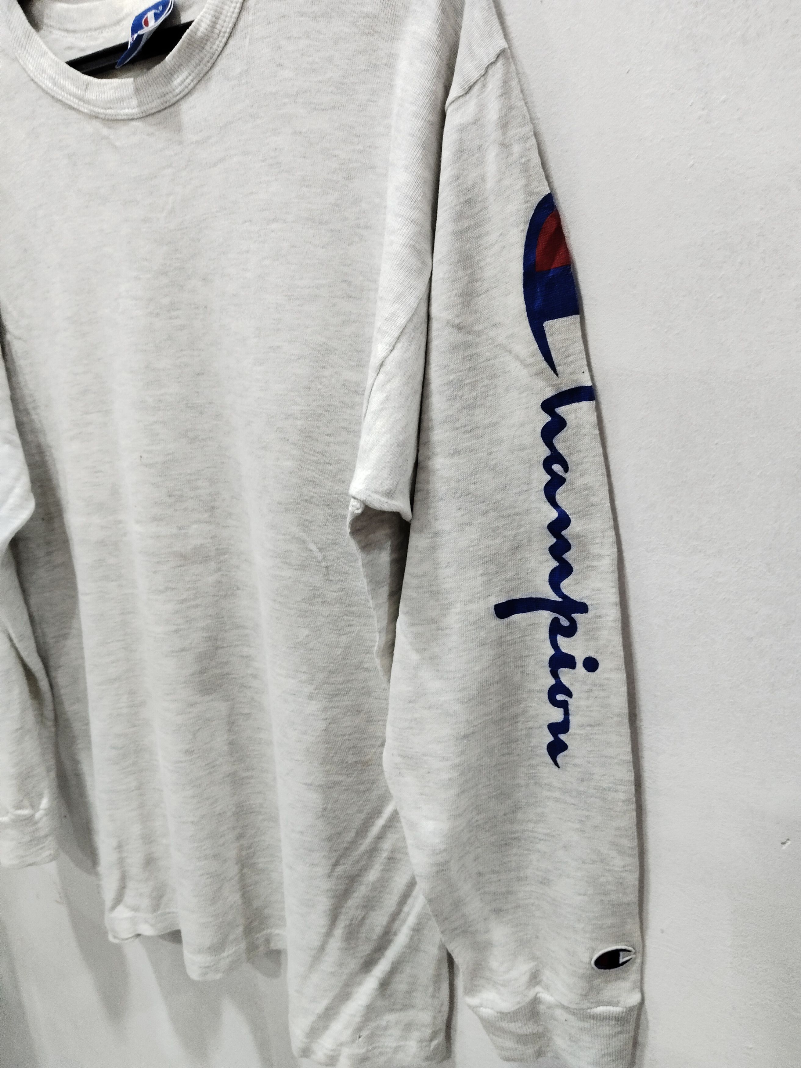 Champion Vintage Champion Side Logo Made in USA tshirt Size US M / EU 48-50 / 2 - 2 Thumbnail